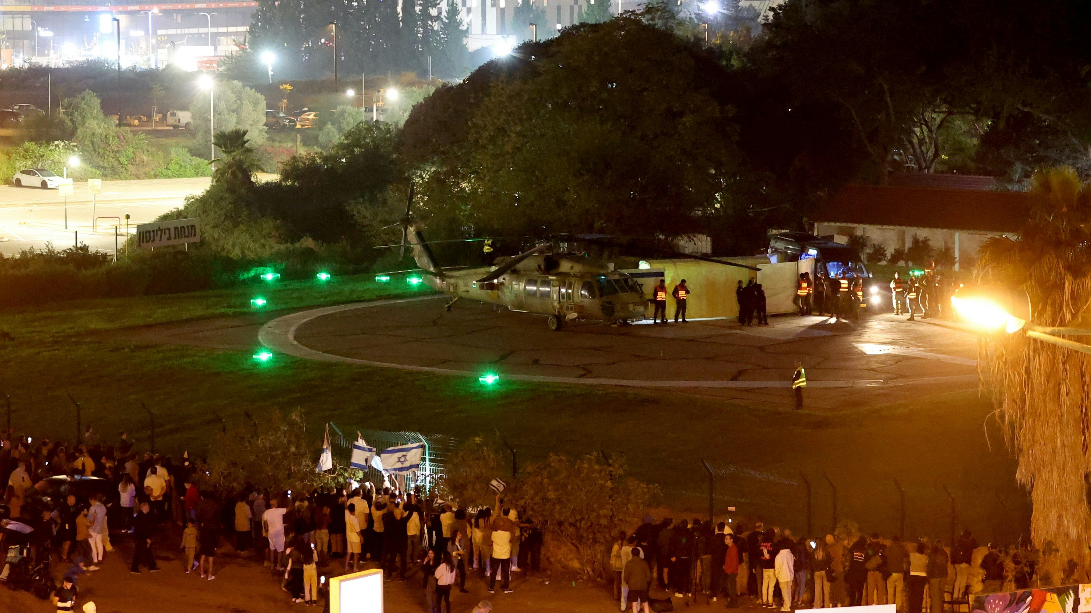 Die befreiten Kinder wurden mit ihren Müttern ins Schneider-Kinderspital gebracht.