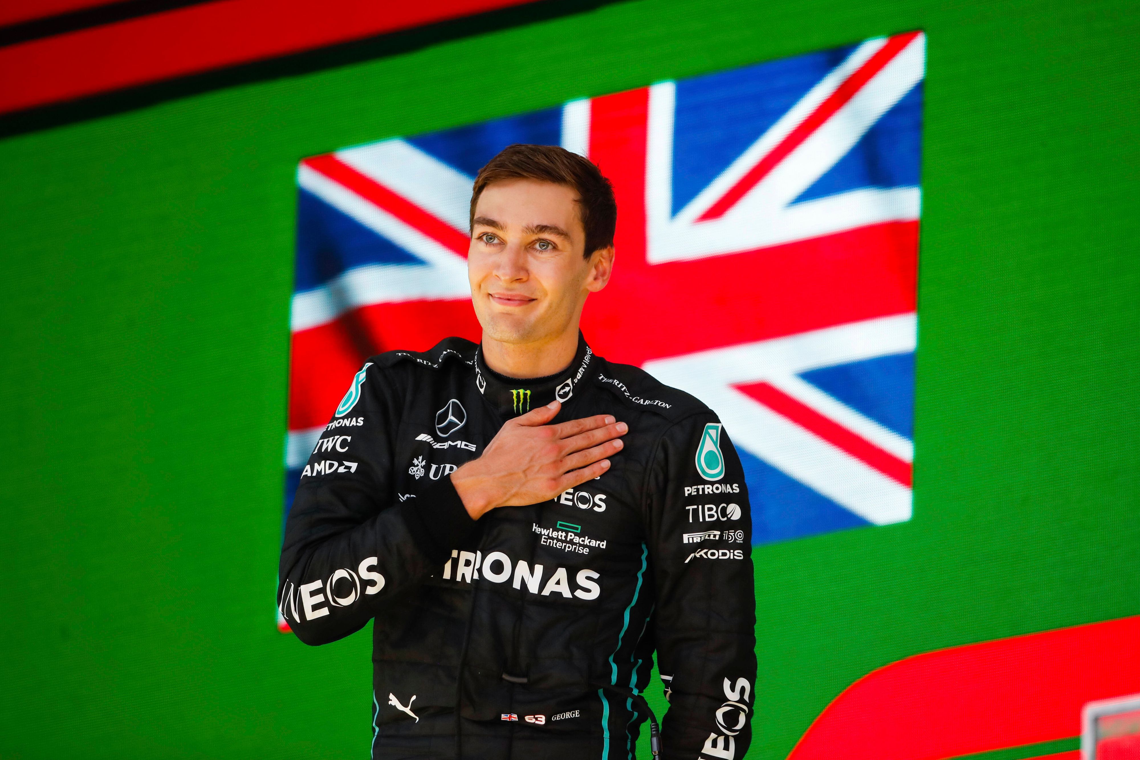 George Russell bei der letzten britischen Hymne 2022