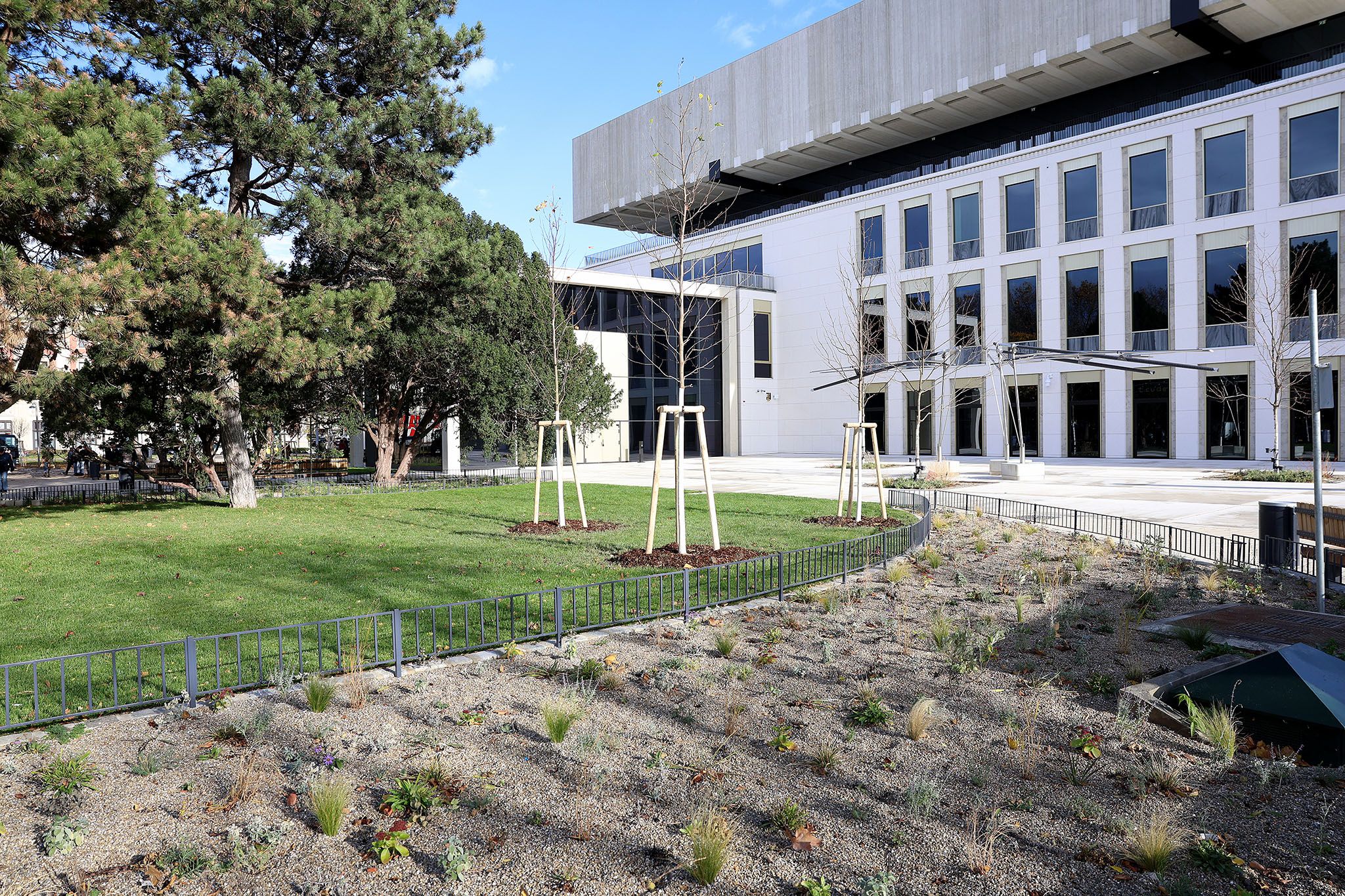 So sieht der Resselpark nun aus. In knapp zwei Wochen wird auch das neue Wien Museum offiziell eröffnet.