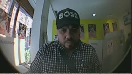 Hinweise (auch anonym) werden an das Kriminalreferat Liesing unter der Telefonnummer 01-31310-49800 erbeten.