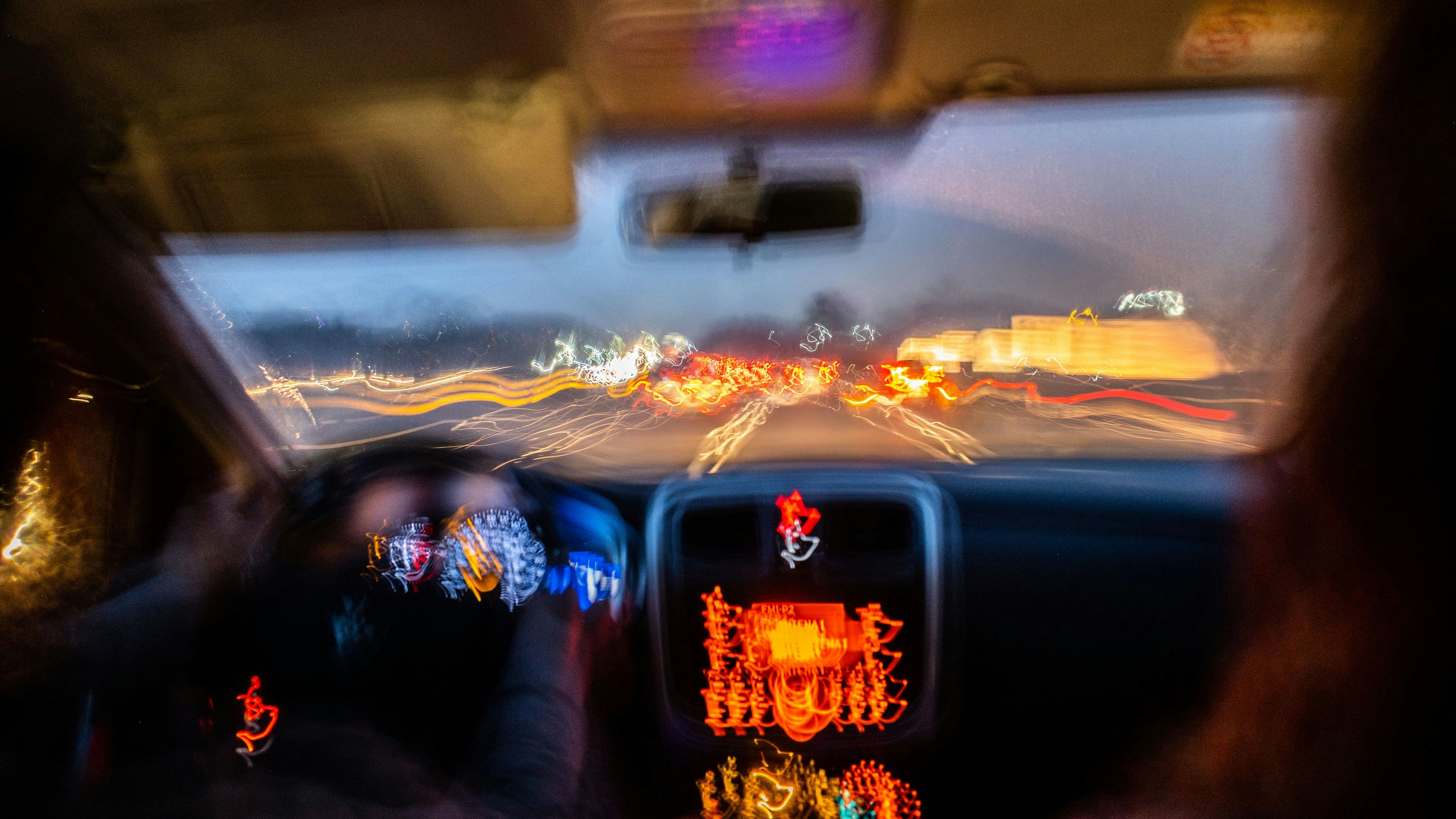 Heute.at - Crash auf der A5 – Alko-Lenker rammt Klein-Lkw