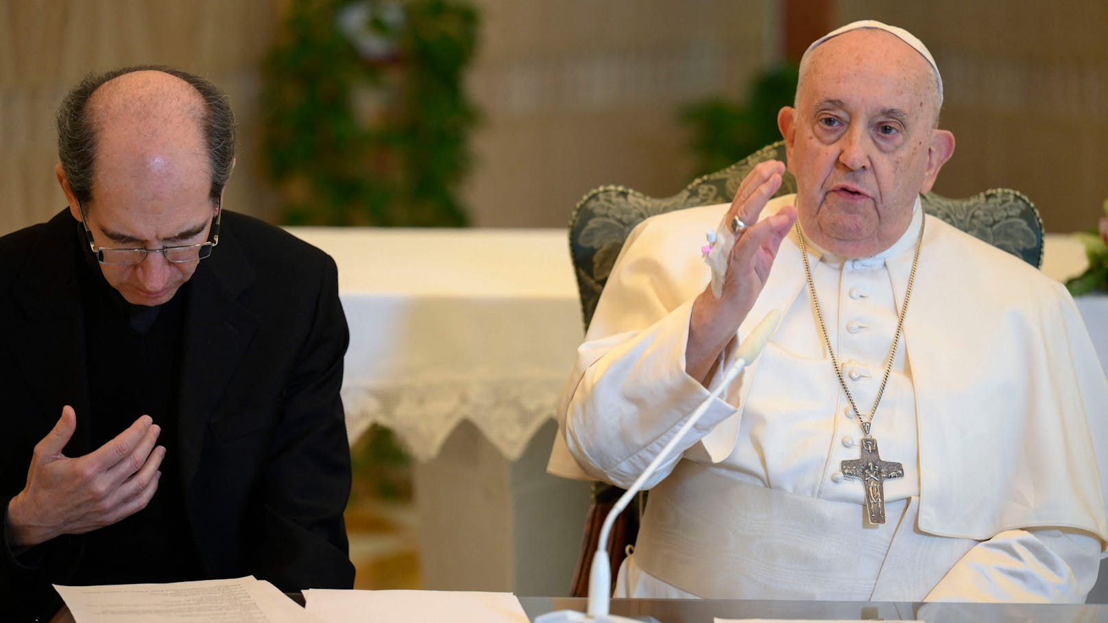 Sorge um Papst Franziskus – Krankheit gibt Rätsel auf