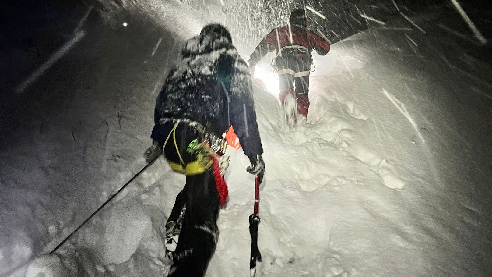 ... die Winterbedingungen am Berg massiv unterschätzt hatte.