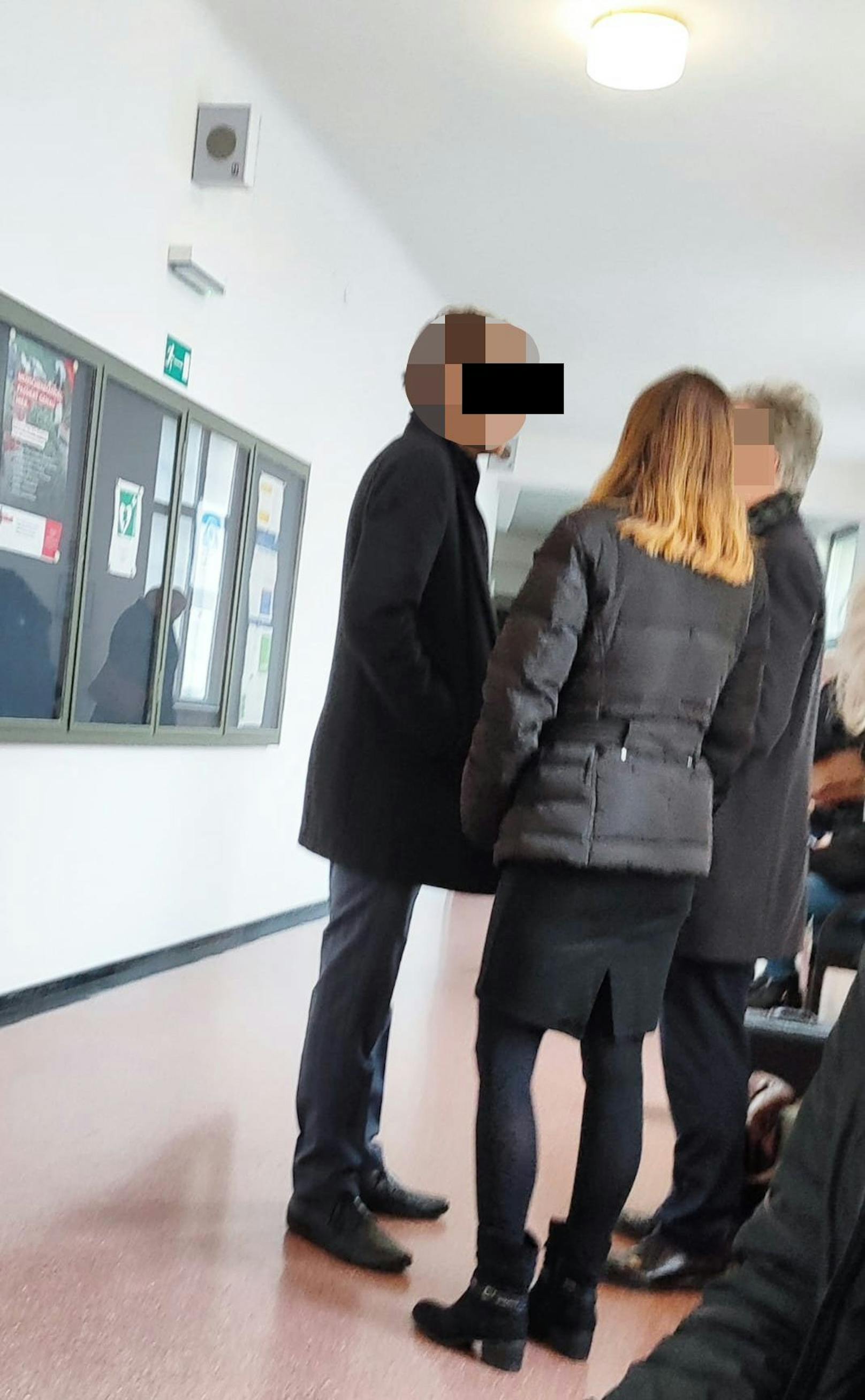 Der Angeklagte in Krems vor Gericht