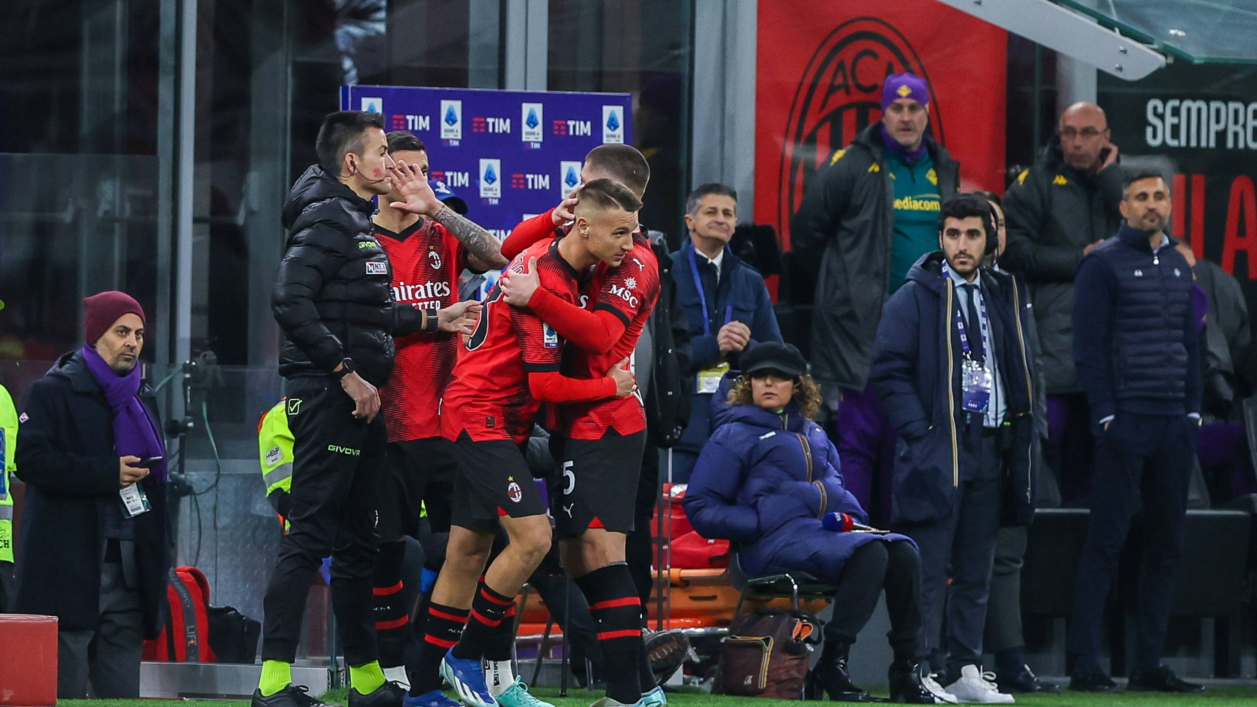 Francesco Camarda wird erstmals in der Serie A eingewechselt.