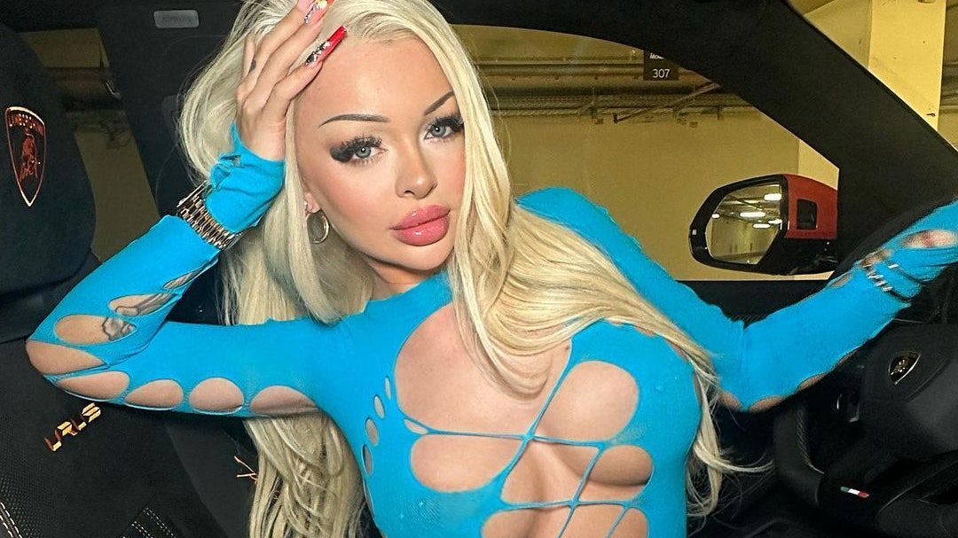 Katja Krasavice präsentiert ihre neuen Luxus-Karren auf Instagram.