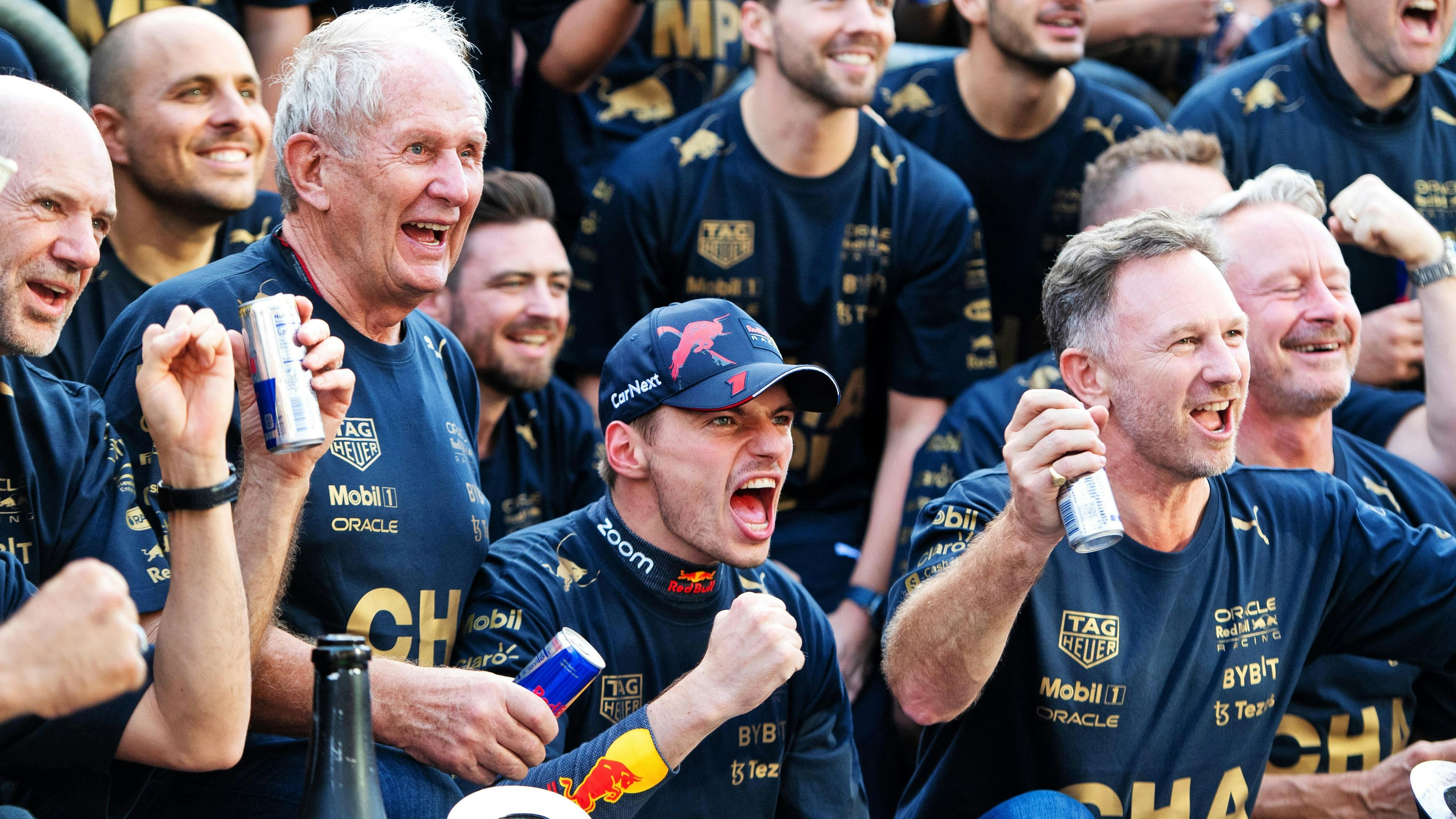 Helmut Marko und das Red-Bull-Team kam in dieser WM-Saison nicht aus dem Feiern hinaus.