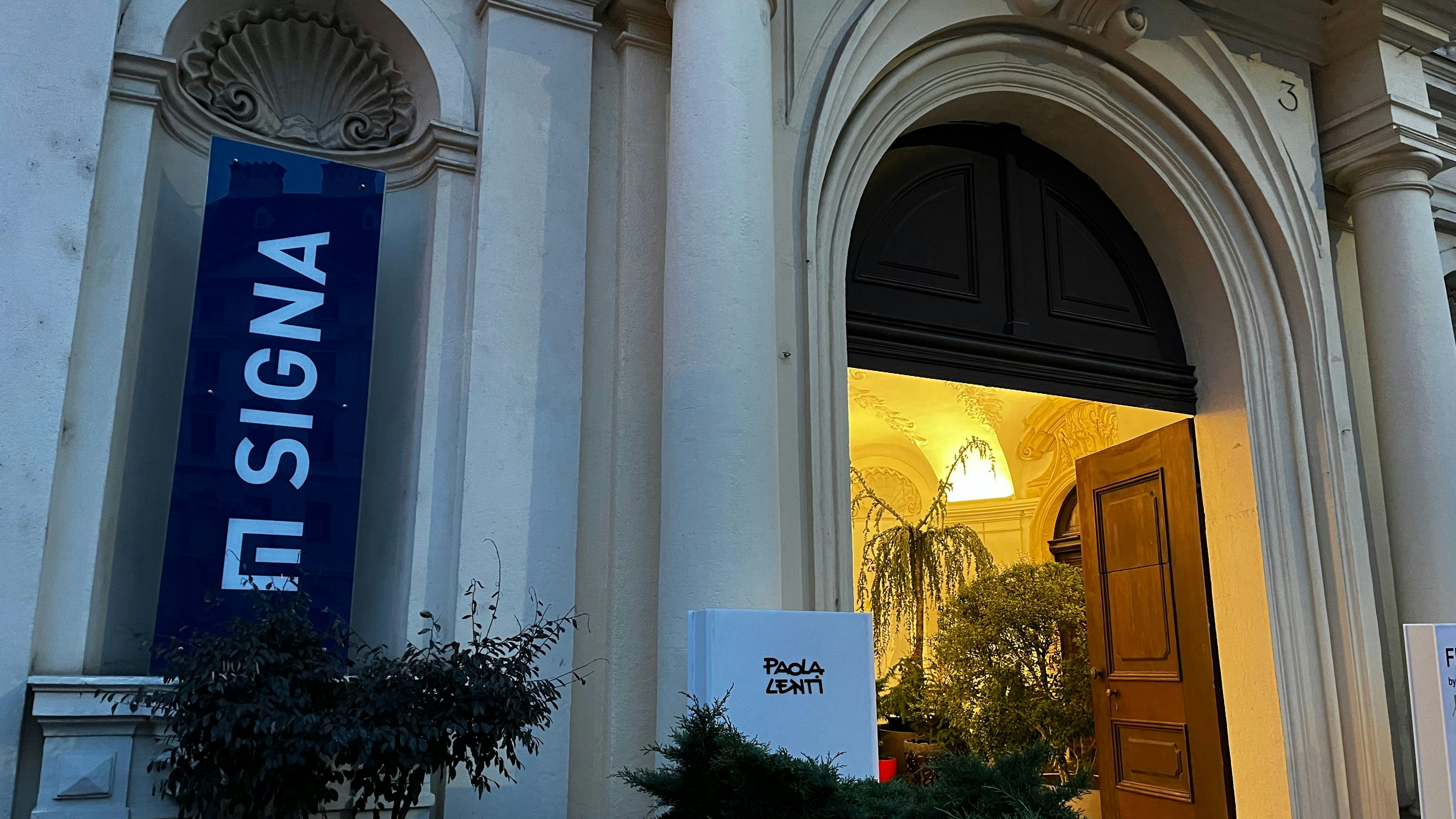 Der Dienstag (28.11.2023) könnte zum Schicksalstag für die Signa-Gruppe werden. In der Zentrale kommt es in Wien zum großen Showdown.