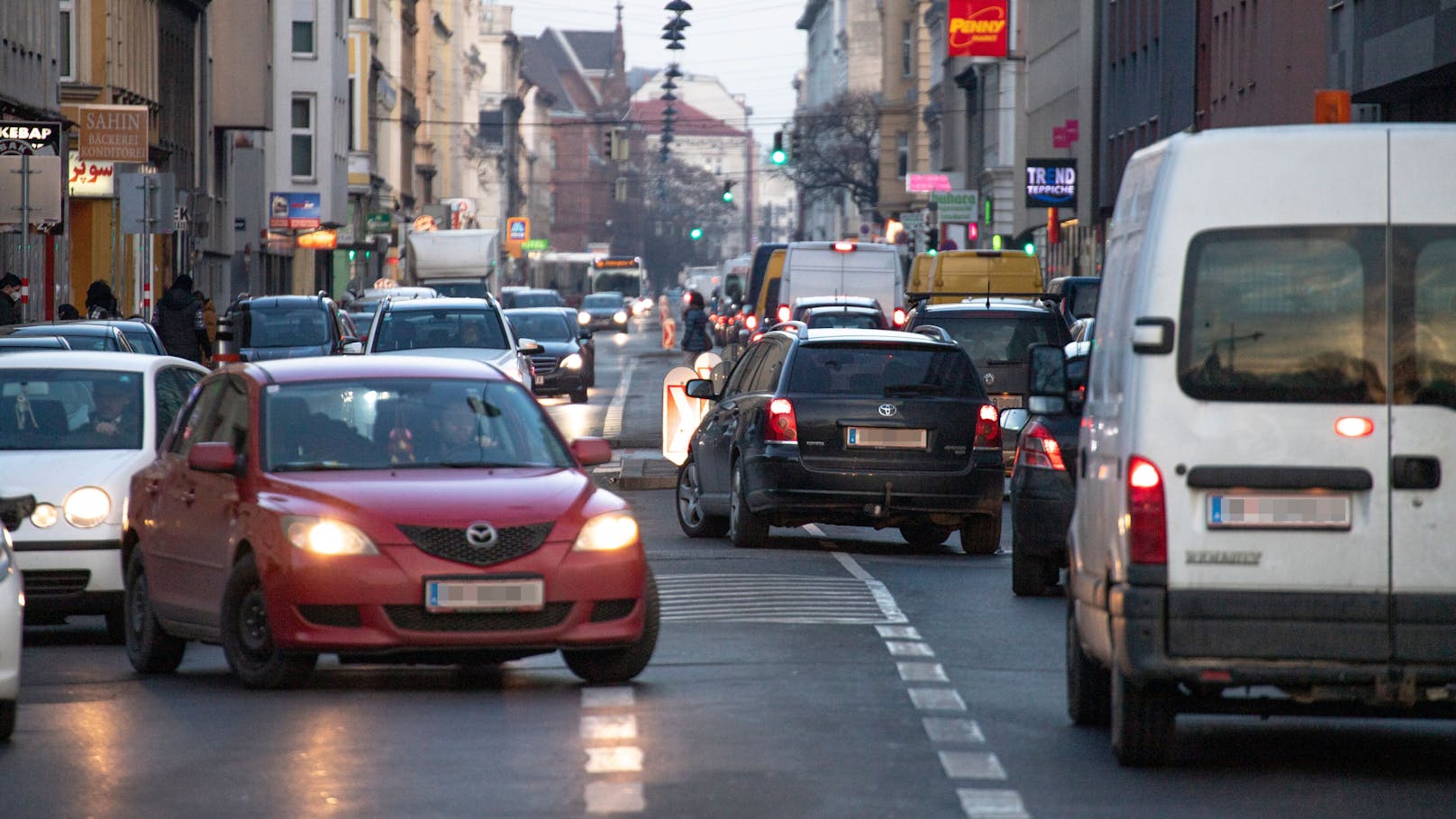 Stau-Chaos fix – hier gibt's Frust auf Wiener Straßen