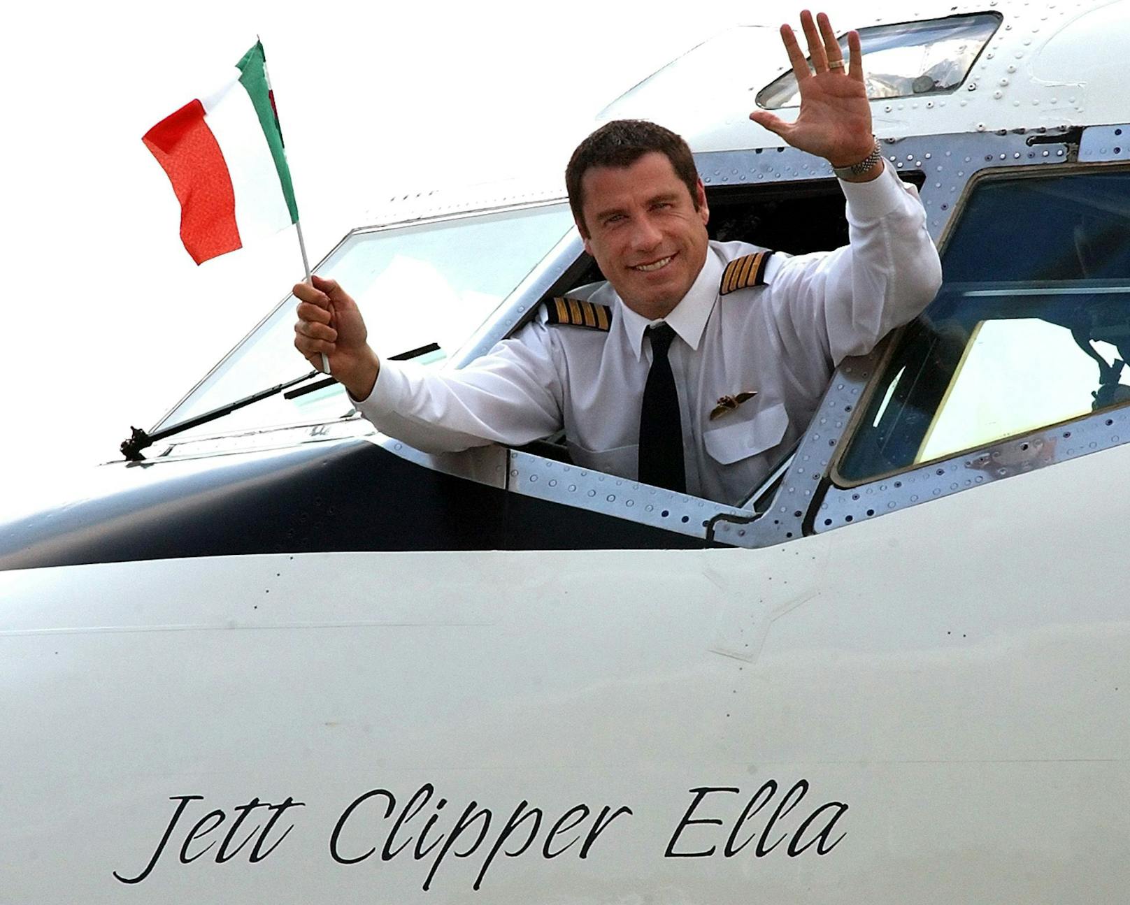 Oscar-Preisträger John Travolta nahm bereits im Alter von 16 Jahren seine ersten Flugstunden.
