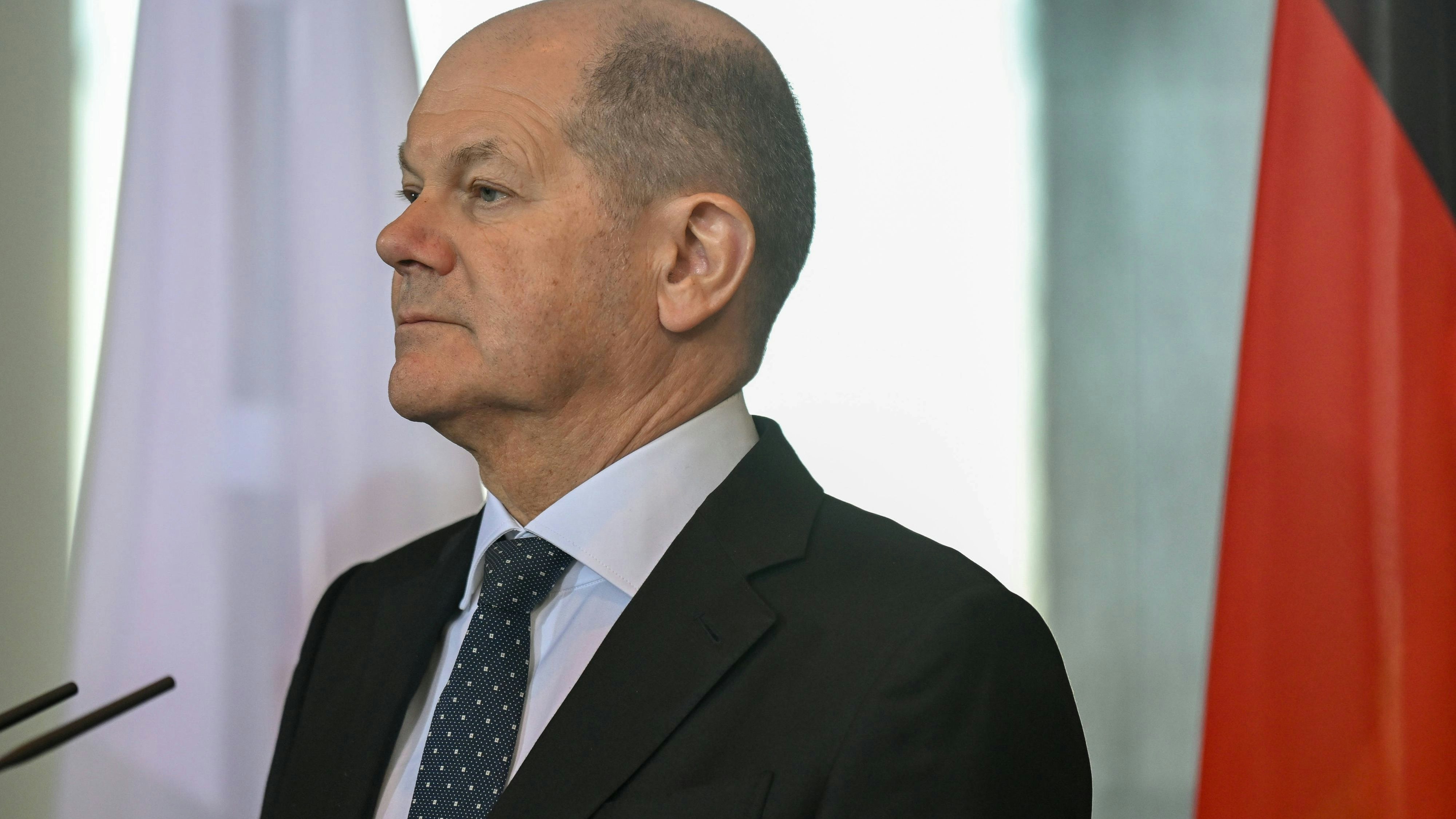 Bei der Kanzlerpräferenz verliert Bundeskanzler Olaf Scholz (SPD) gegenüber der Vorwoche in der Umfrage.