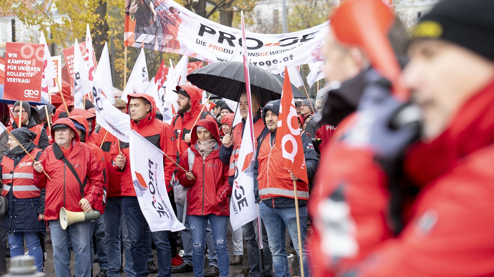 Streit um Löhne: Nun droht Streik im Weihnachtsgeschäft