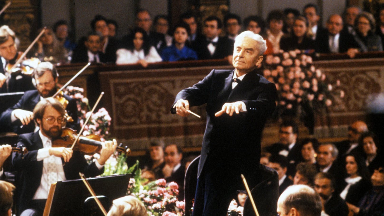 Theater entfernt Karajan-Büste wegen NS-Vergangenheit