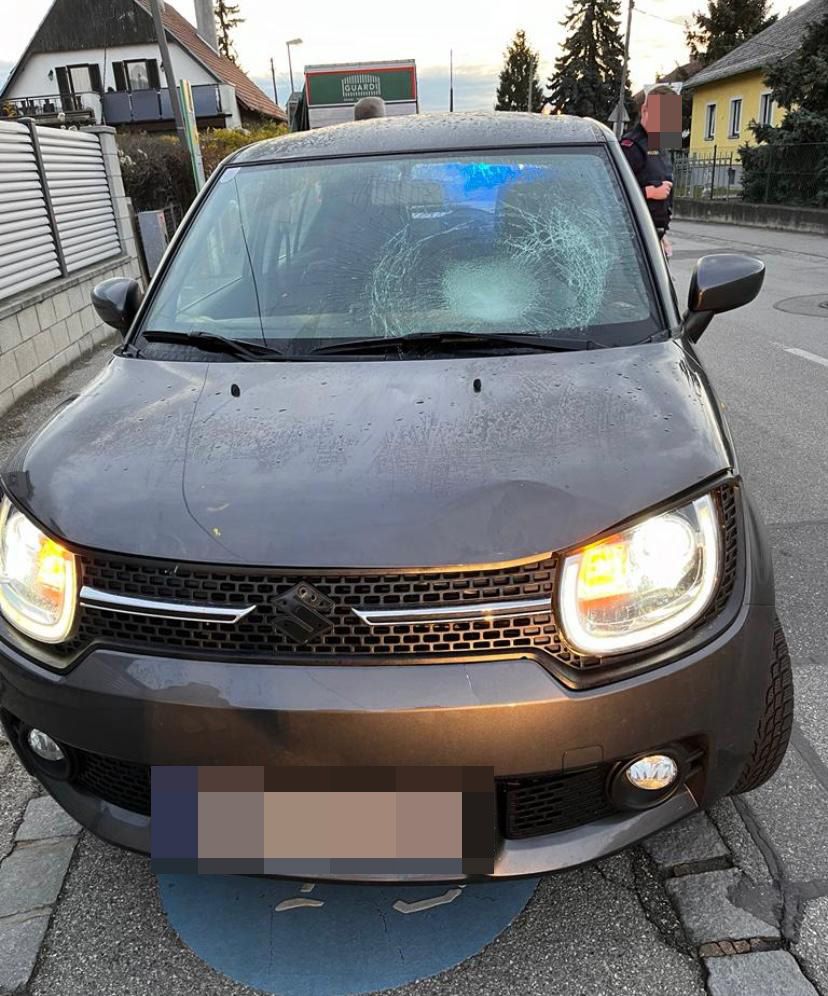 Der Unfallwagen der jungen Lenkerin.