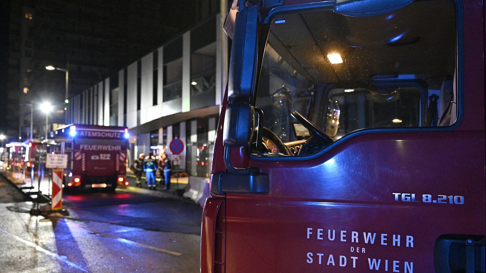 Feuer-Tragödie in Wien – Frau stirbt bei Wohnungsbrand