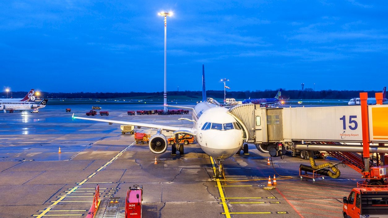 Ein Airbus A 319 schlitterte über die Rollbahn hinaus. (Symbolbild)