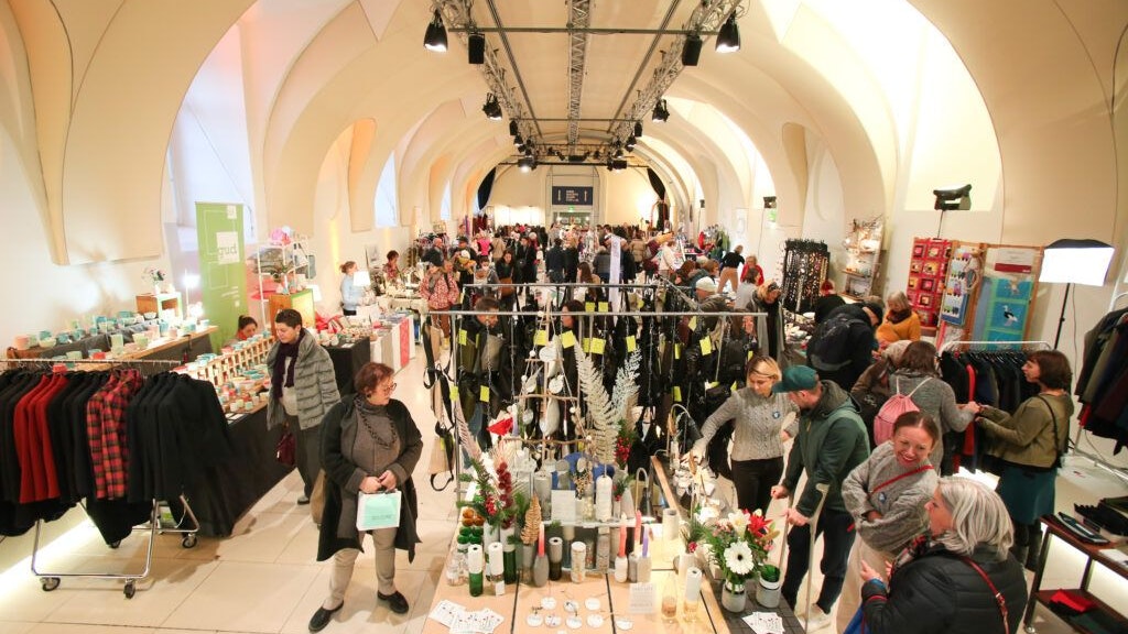 Im Museumsquartier kann man Design, Kunst und Handwerk einkaufen und ungewöhnliche Geschenke entdecken