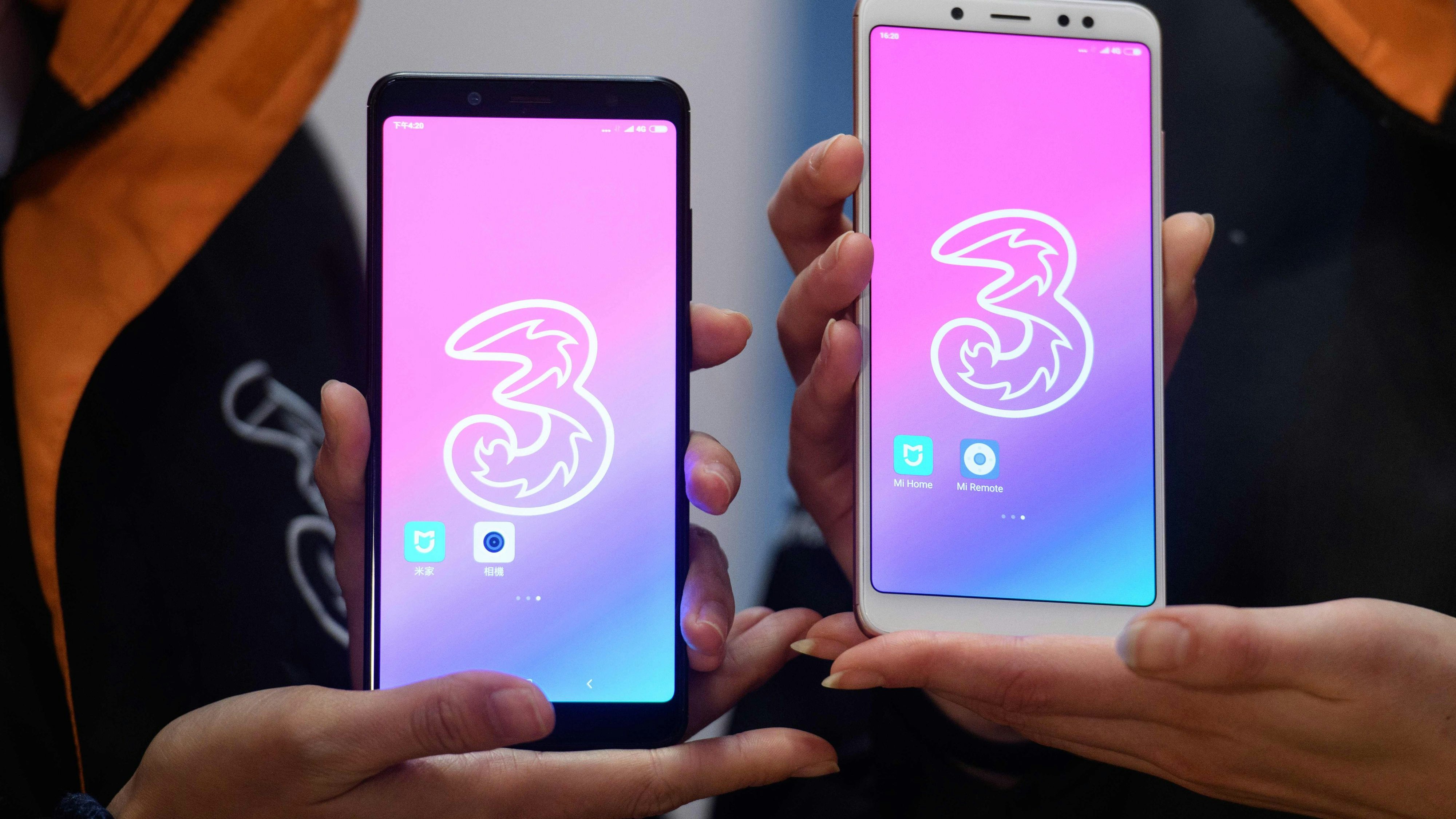 Der VKI reichte Mahnklage gegen "Drei" wegen unzulässig hoher Preisanpassung bei einem Handyvertrag ein.