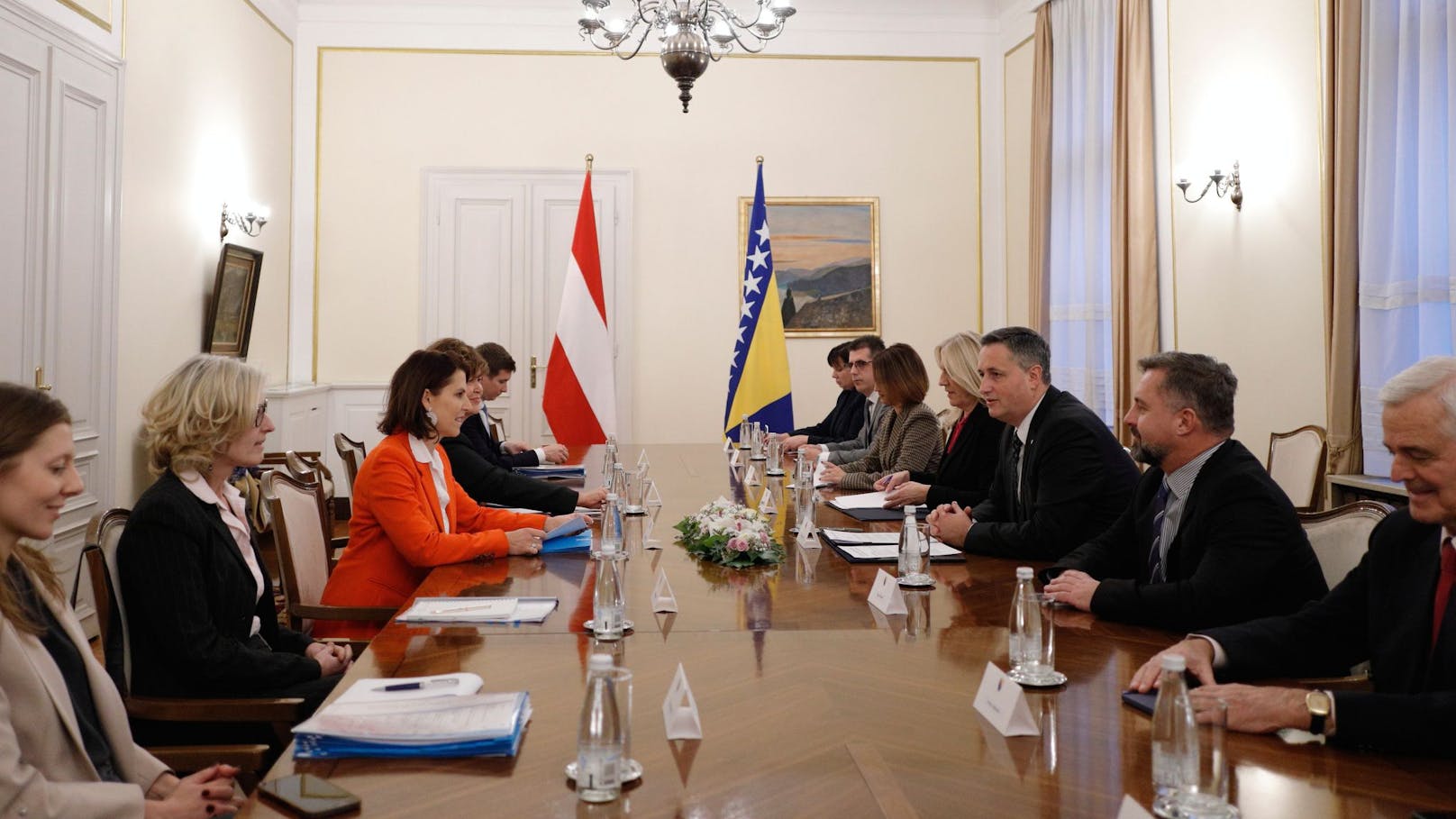 EU-Ministerin will Bosnien in "europäischer Familie"