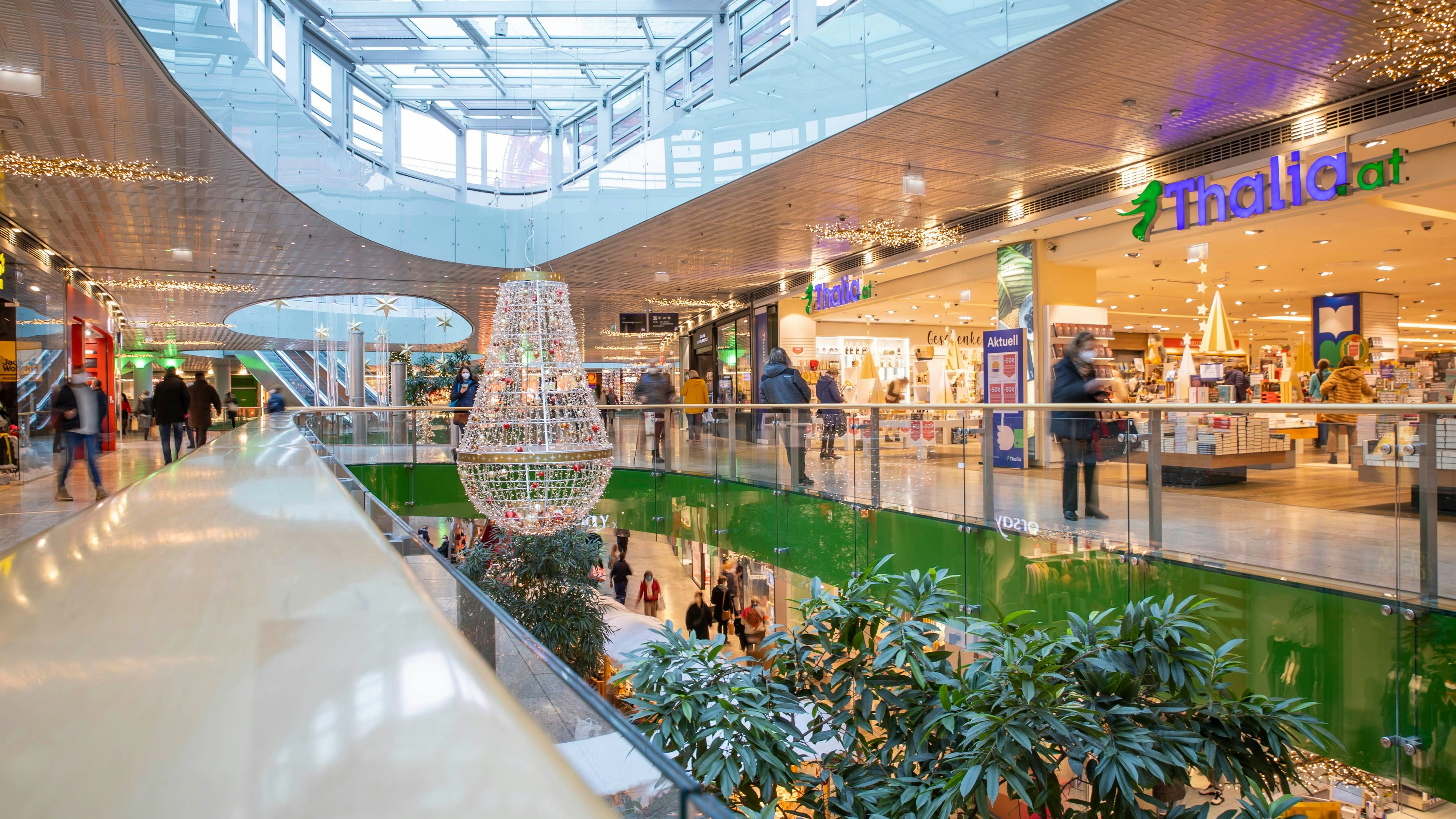 Weihnachtsshopping im Europark in Salzburg. Archivbild. 