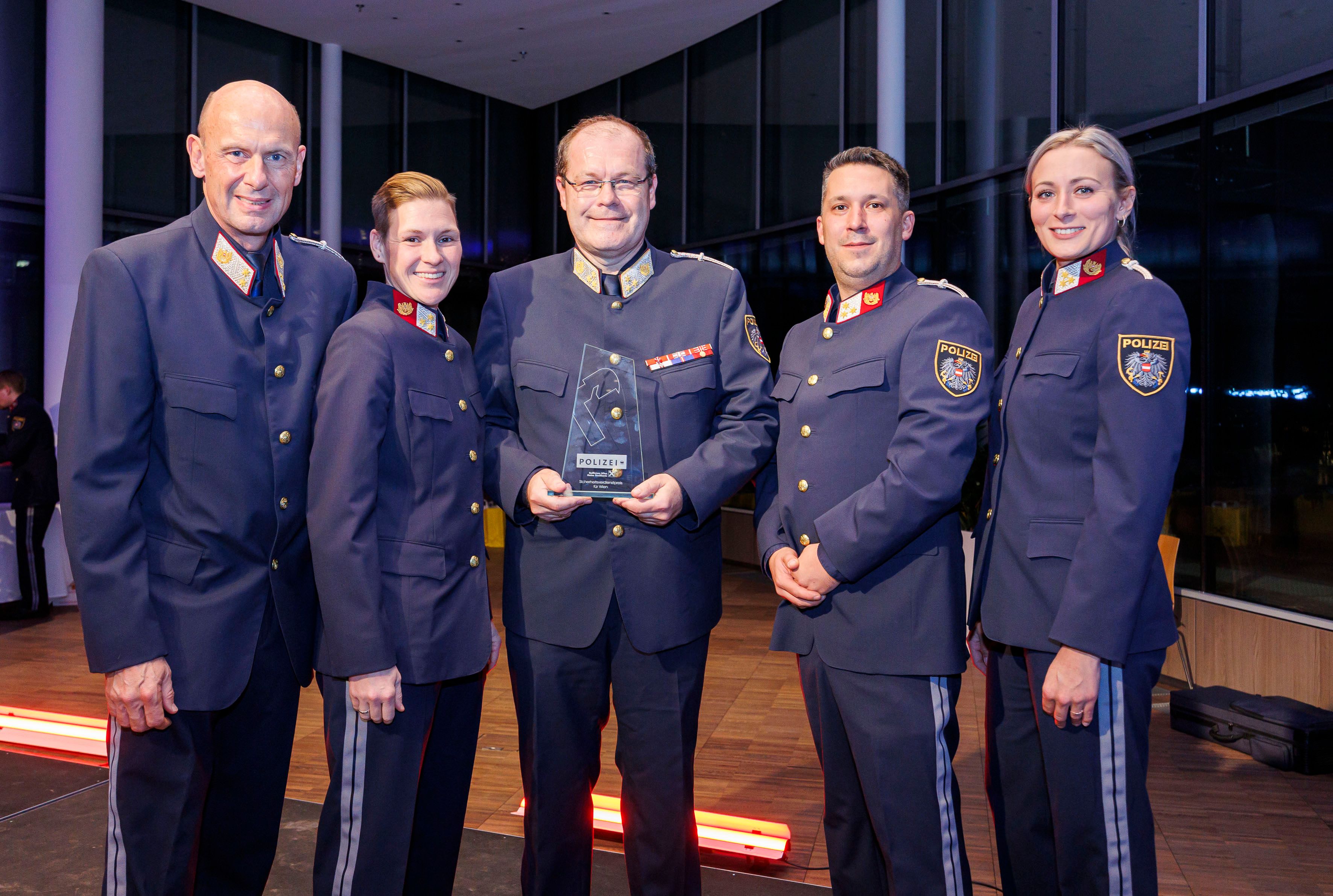 Im Rahmen des Sicherheitsverdienstpreis wurden auch heuer wieder zahlreiche Beamte in Wien geehrt.