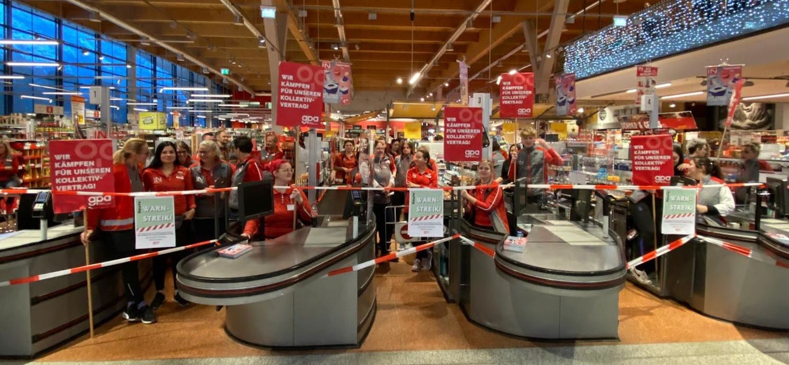 Am Donnerstag kam es in Salzburg zu einem Streik der "Interspar"-Mitarbeiter im "Europark". 