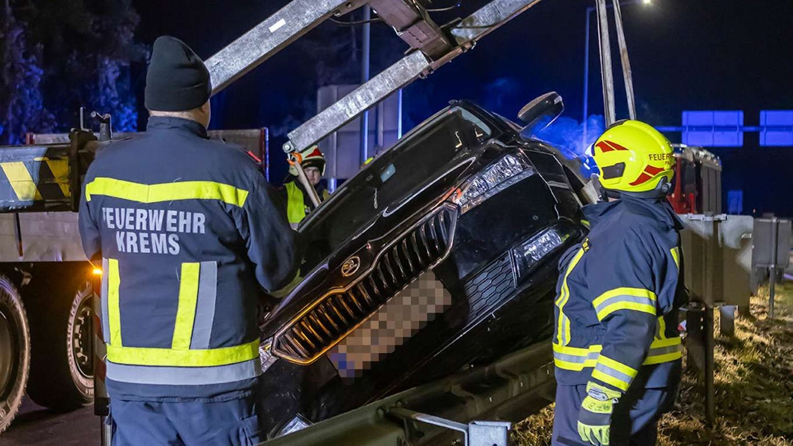 Der Mann war nach dem kuriosen Parkmanöver wohl einfach ausgestiegen, ... 