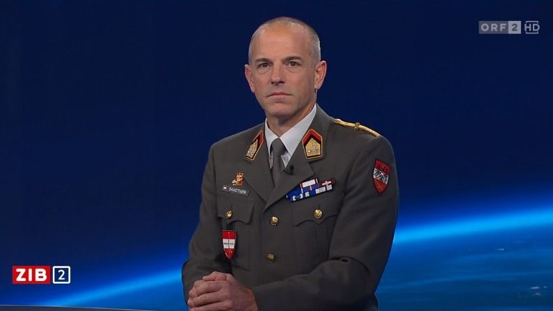 Oberst Berthold Sandtner von der österreichischen Landesverteidigungsakademie in der ORF-"ZIB2".