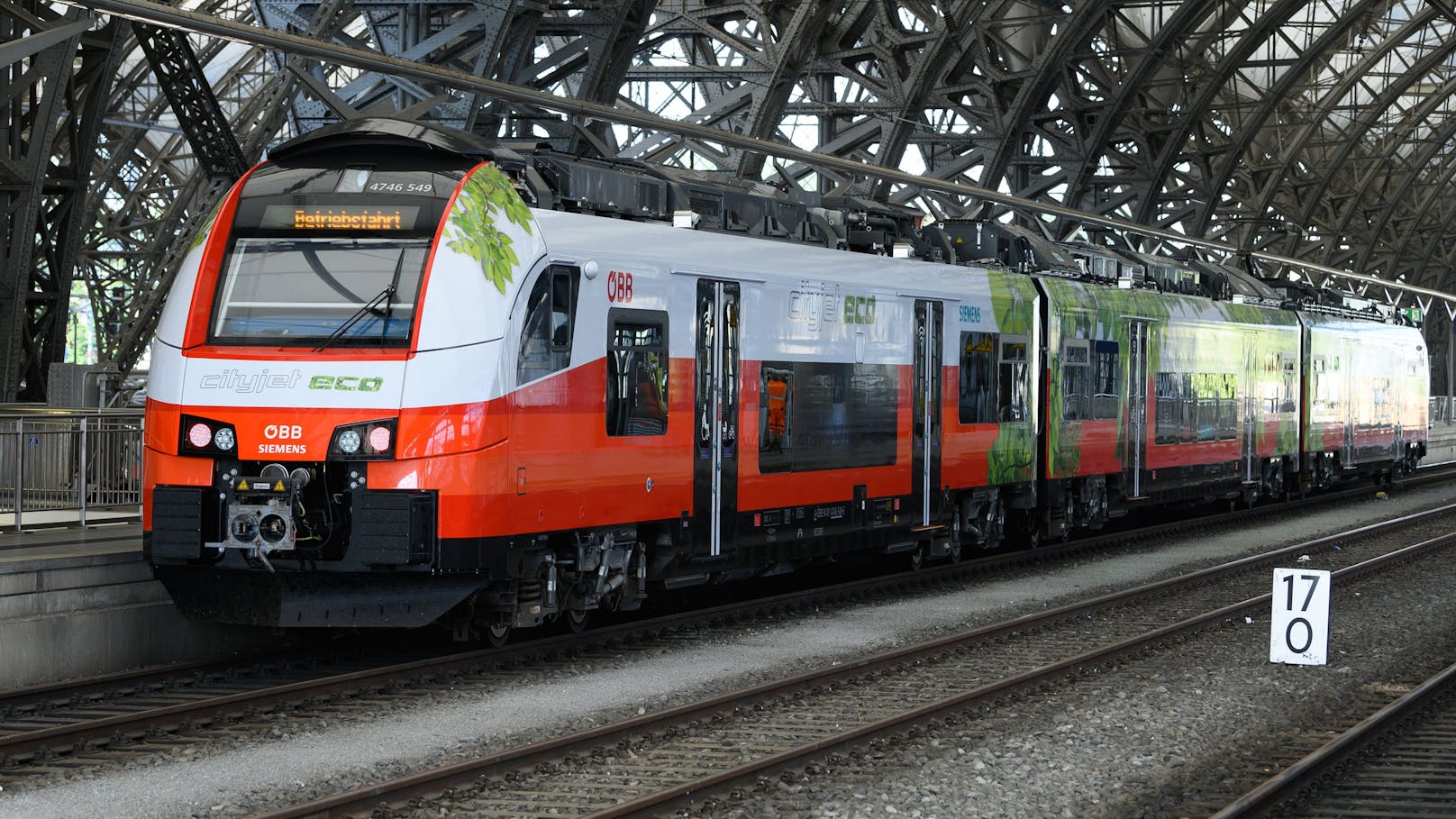 Zwölf neue S-Bahngarnituren des Typs Siemens Desiro Main Line (DML) kommen auf der Strecke zwischen Wolfsberg und Klagenfurt zum Einsatz.