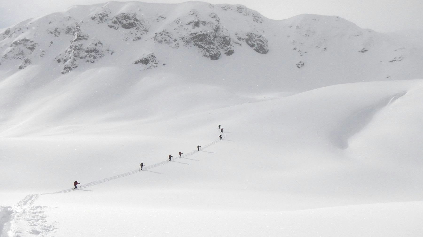 Touren und Variantenfahrten erfordern Erfahrung in der Lawinenbeurteilung.				