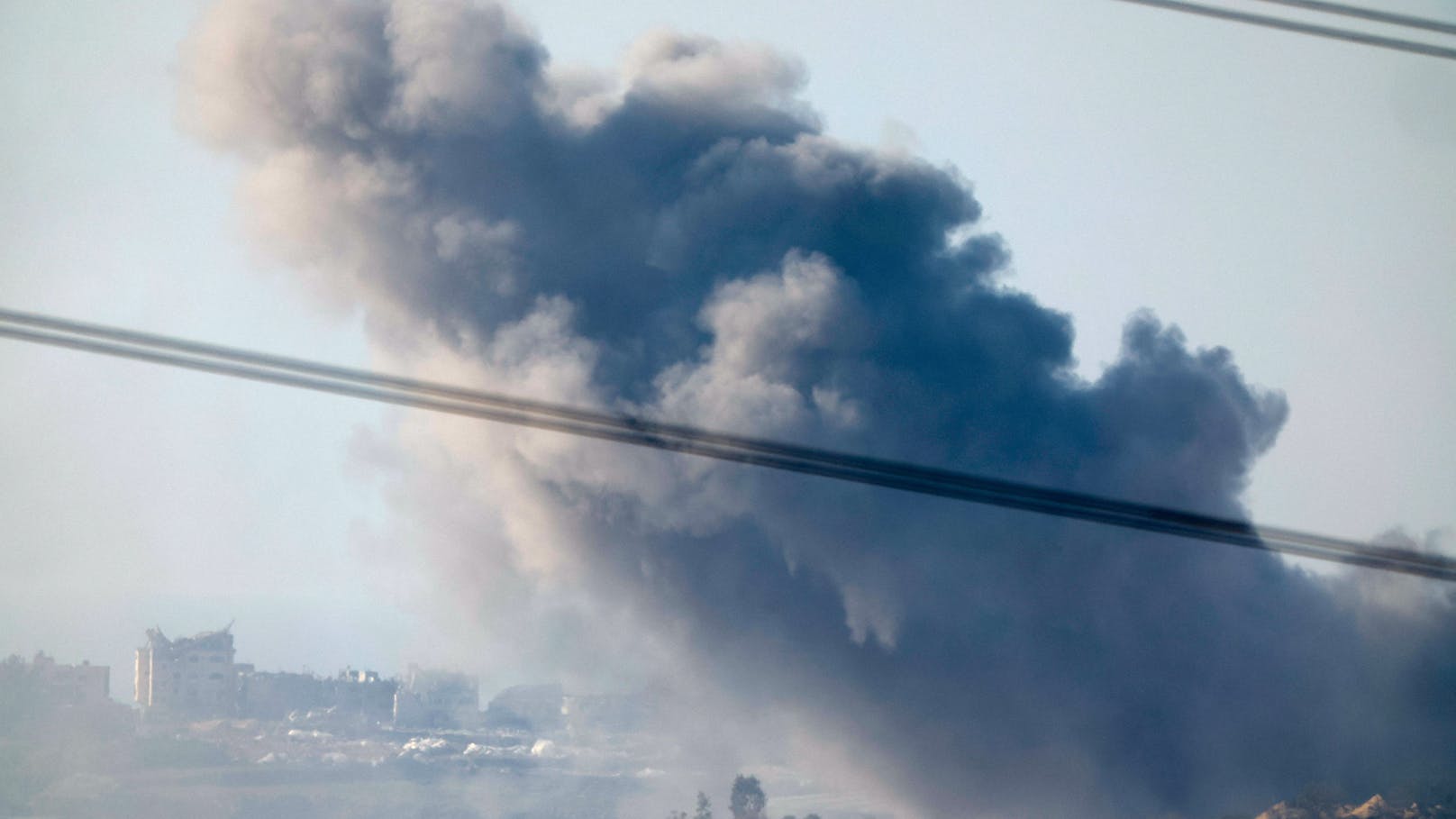 Schwere Gefechte in Gaza - ganzes Gebiet angegriffen