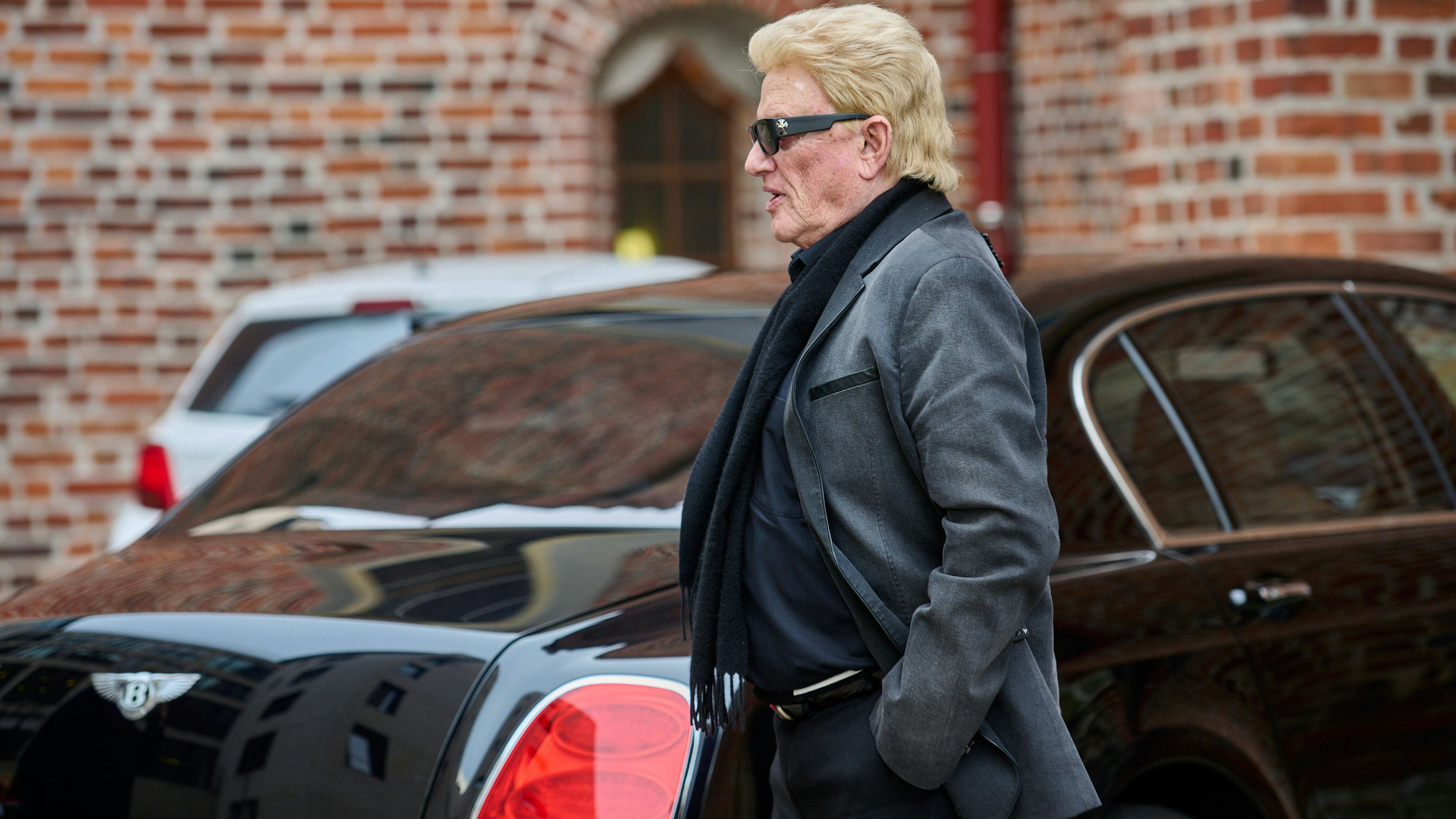 Heino ist bei dem Zwischenfall mit dem Bentley nichts passiert.