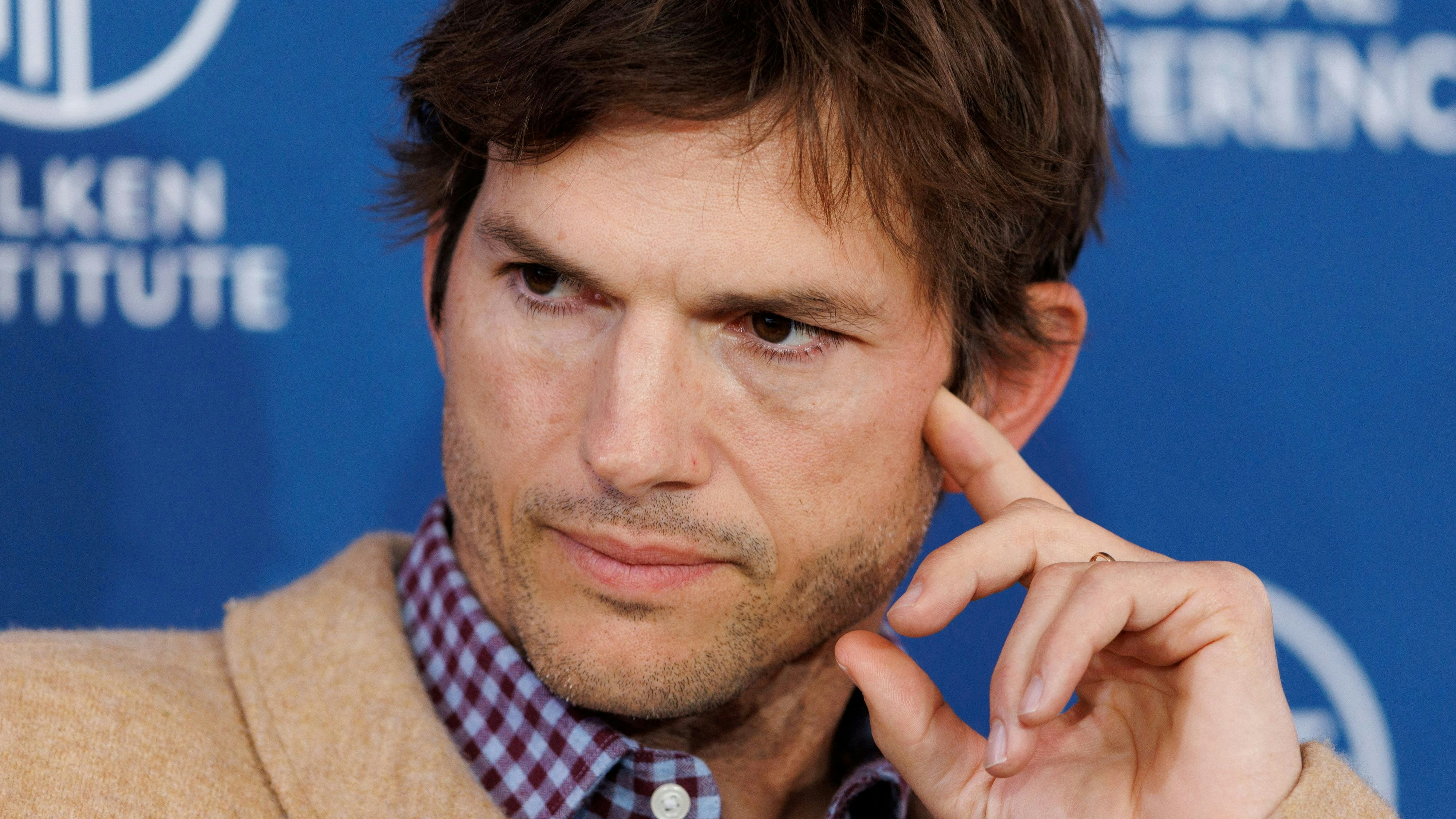 Ashton Kutchers frühere Freundin wurde Opfer eines Serienmörders, bevor sie sich auf ein Date treffen wollten.