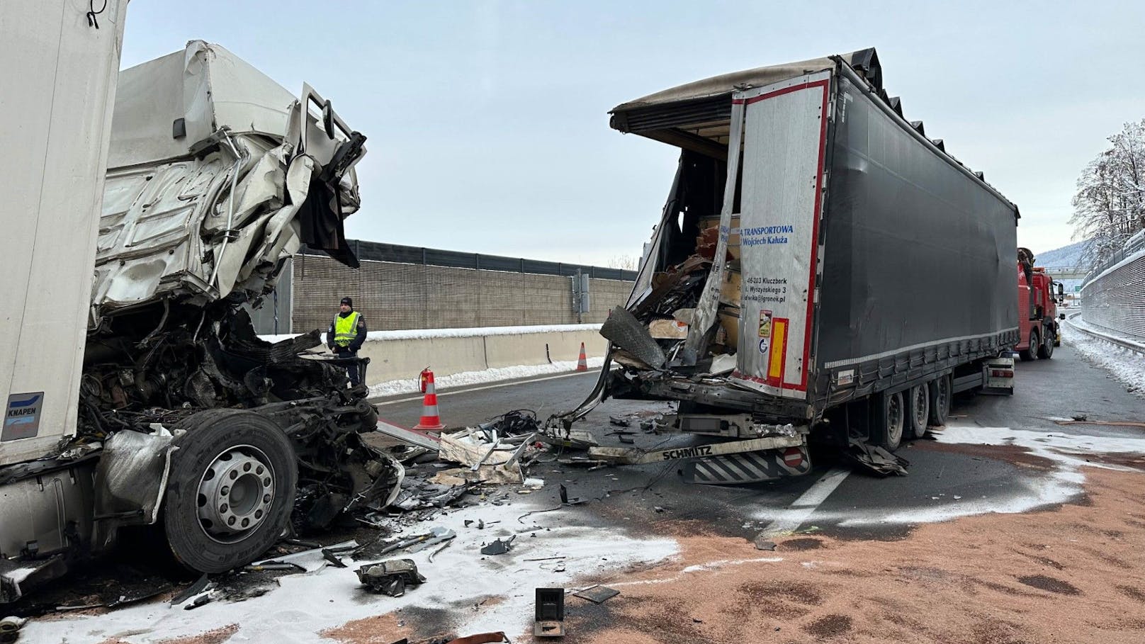 Weitere Eindrücke nach dem schweren Unfall. 