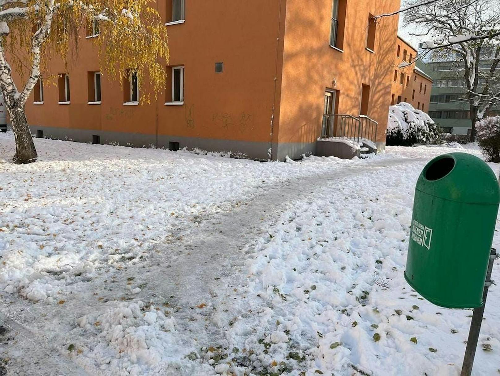 Vorsicht: In ganz Wien gibt es nach wie vor vereiste Gehwege.