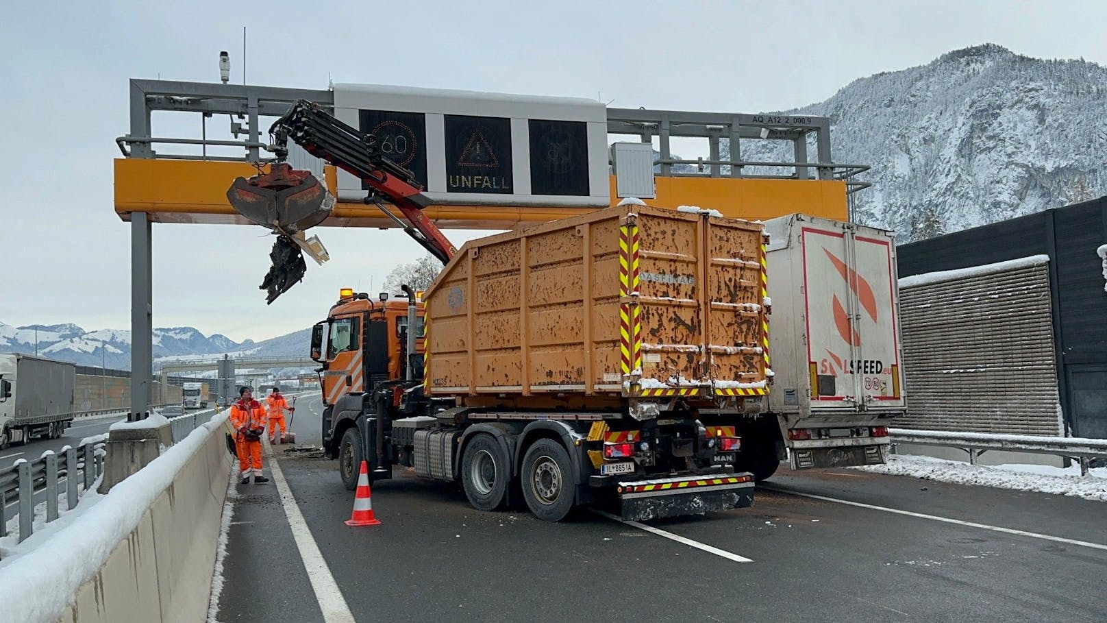 Weitere Eindrücke nach dem schweren Unfall. 