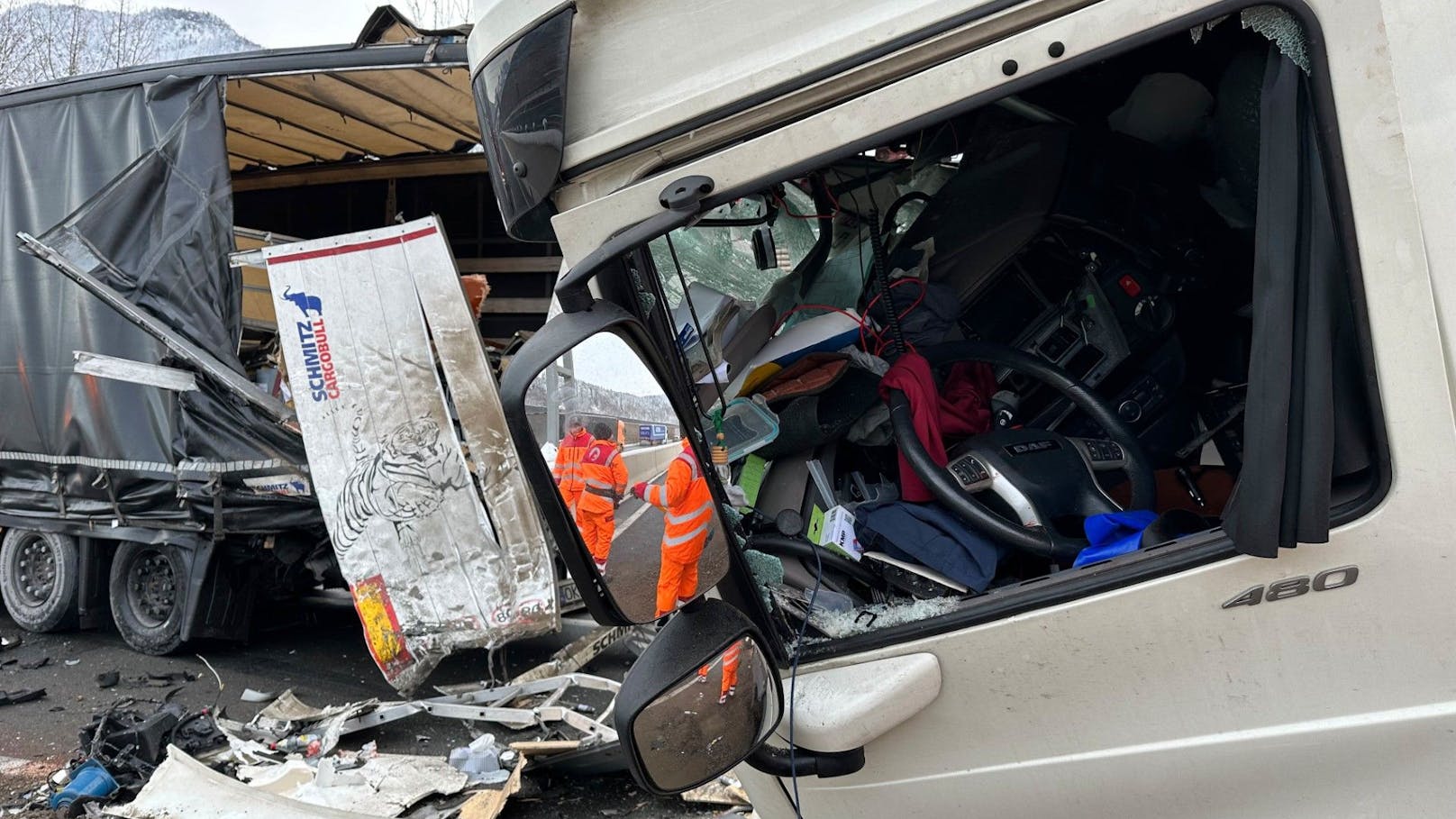 Weitere Eindrücke nach dem schweren Unfall. 