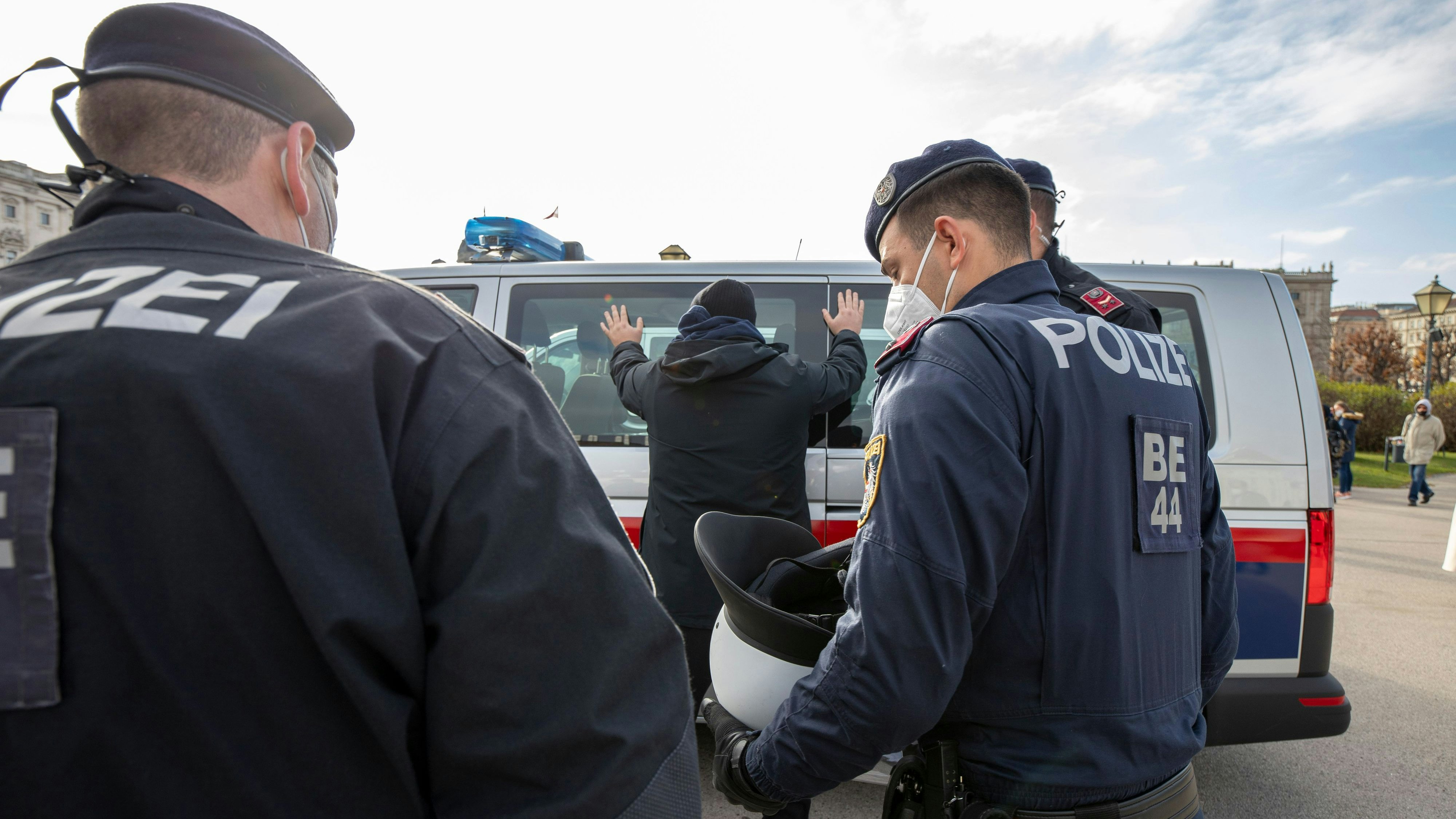 Polizei-Einsatz bei Anti-Corona-Demo in Wien. (Symbolfoto)