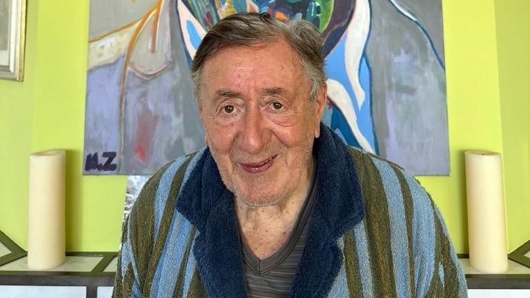 Richard Lugner ist erneut erkrankt und hat seine Weihnachtsfeier mit seinen Tierchen abgesagt.
