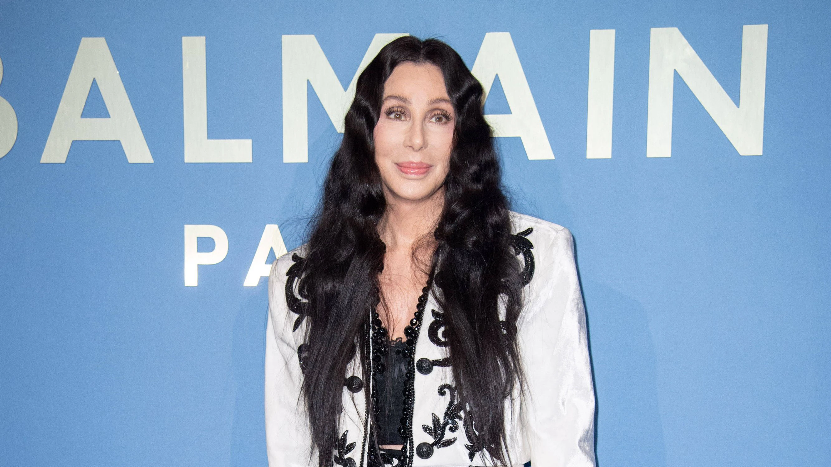 PFW Balmain Photocall Cher attending the Balmain Womenswear Spring/Summer 2024 show as part of Paris Fashion Week in Paris, France on September 27, 2023. Photo by Aurore Marechal/ABACAPRESS.COM Paris France PUBLICATIONxNOTxINxFRAxESPxUKxUSAxBELxPOL Copyright: xMarechalxAurore/ABACAx 869465_167 MarechalxAurore/ABACAx 869465_167