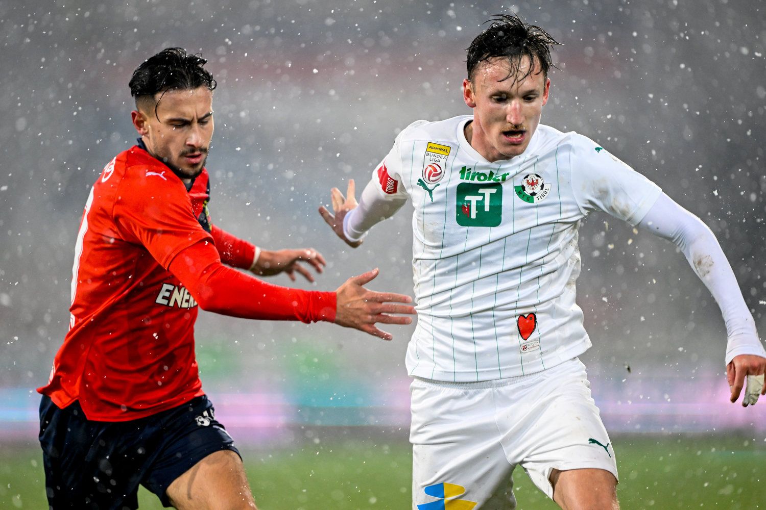 Rapid gegen Wattens wird zur Schneeballschlacht.