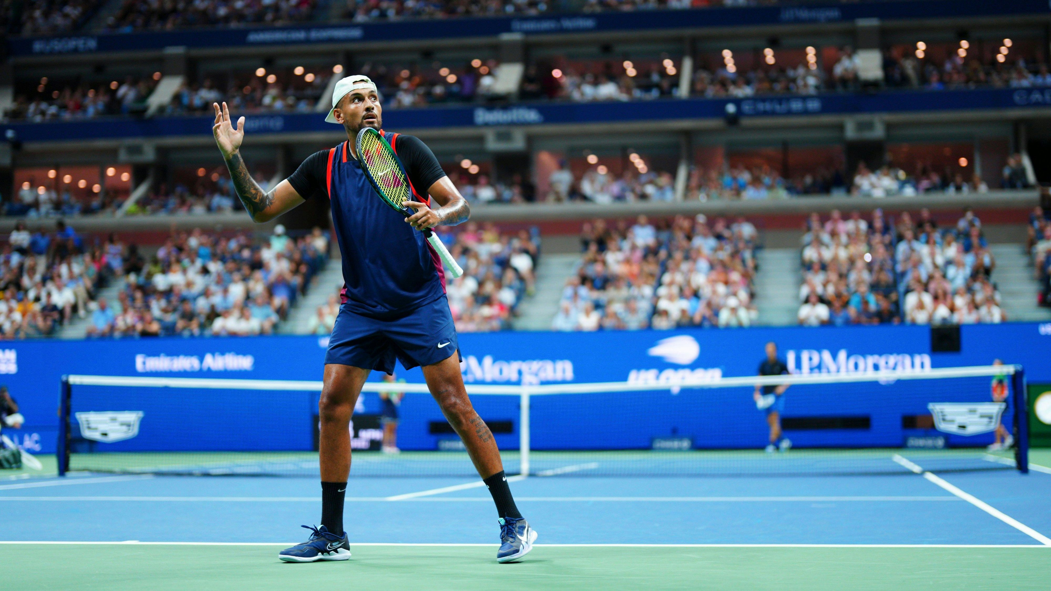 Nick Kyrgios ist bekannt für die Interaktionen mit dem Publikum.