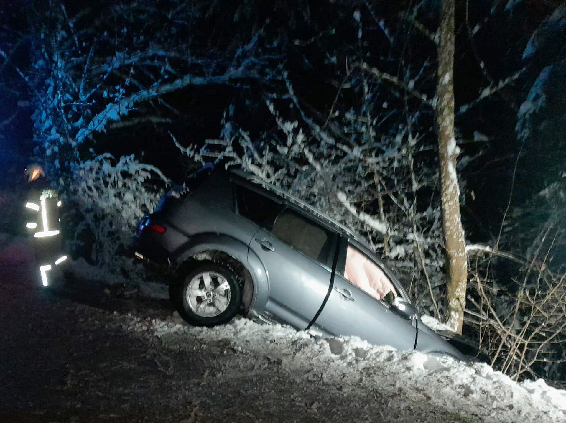 Am Montag (04.12.2023) ereignete sich in Reith im Alpbachtal ein Verkehrsunfall. Lenker und Beifahrer blieben unverletzt. 