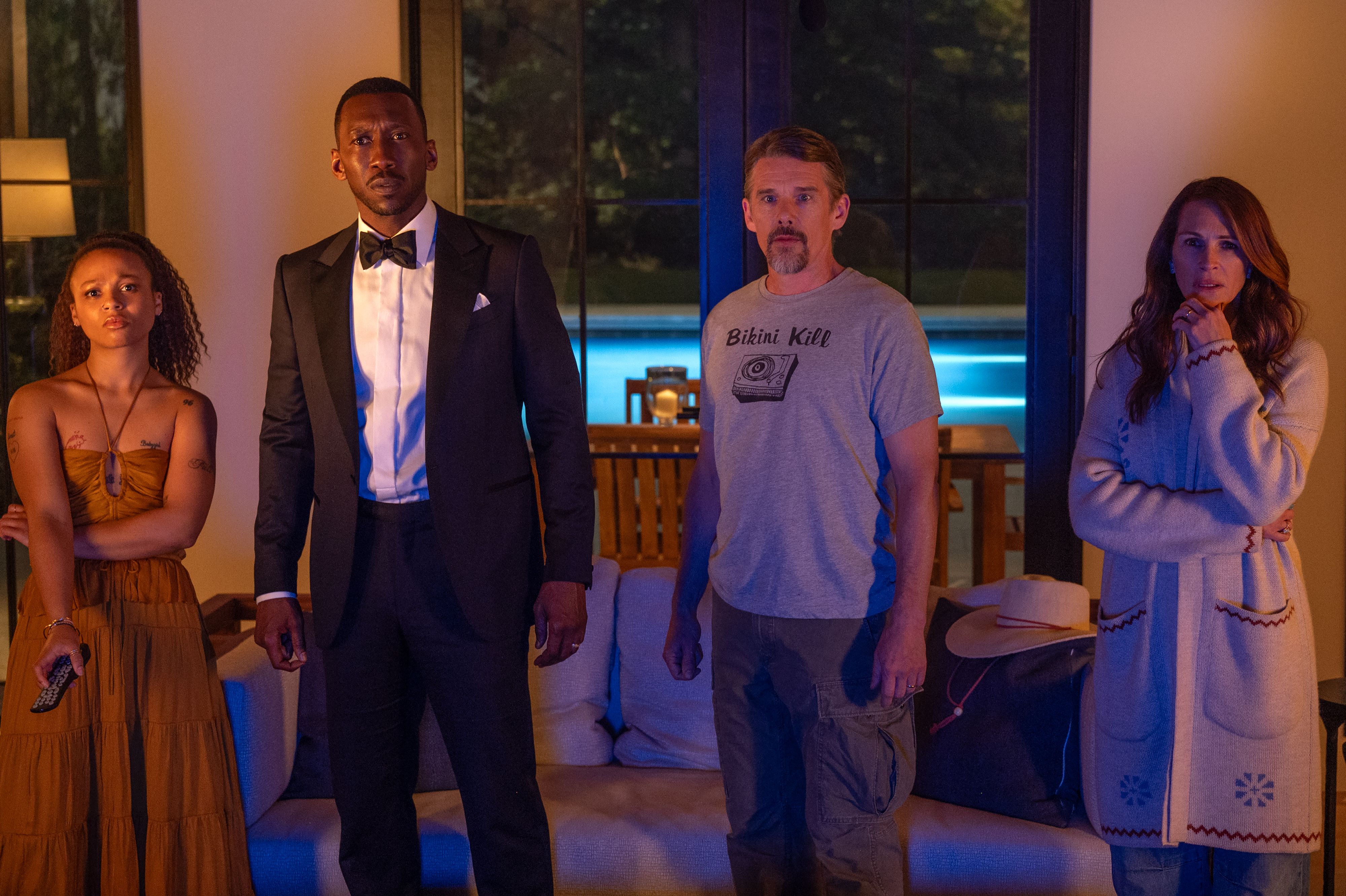  Myha’la als Ruth, Mahershala Ali als G.H., Ethan Hawke als Clay und Julia Roberts als Amanda.