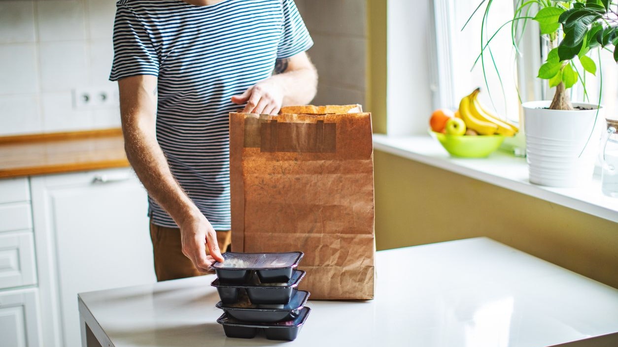Takeaway meals at home during quarantine