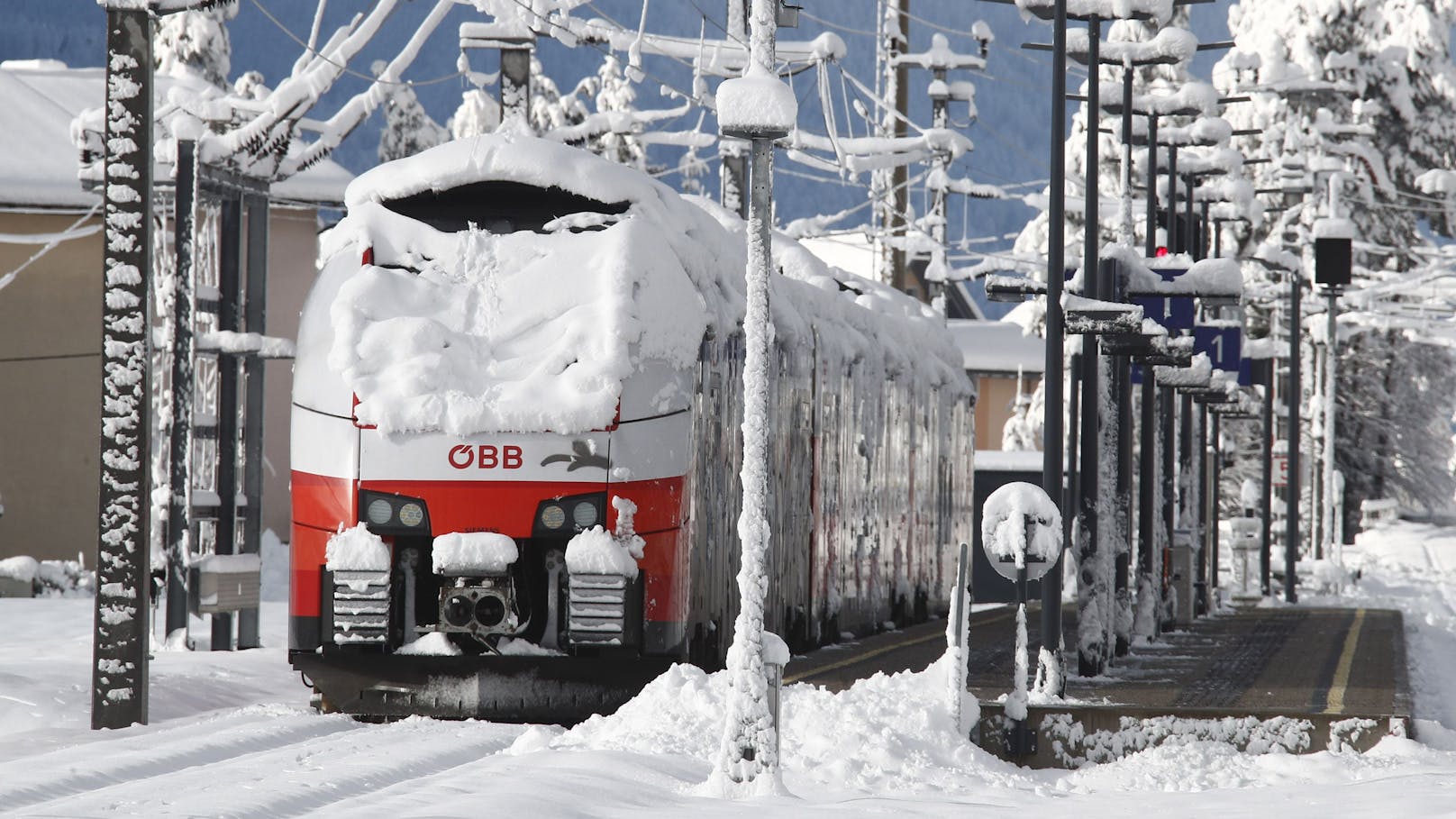 Schnee-Chaos, Zug fährt nicht? So gibt's Geld zurück
