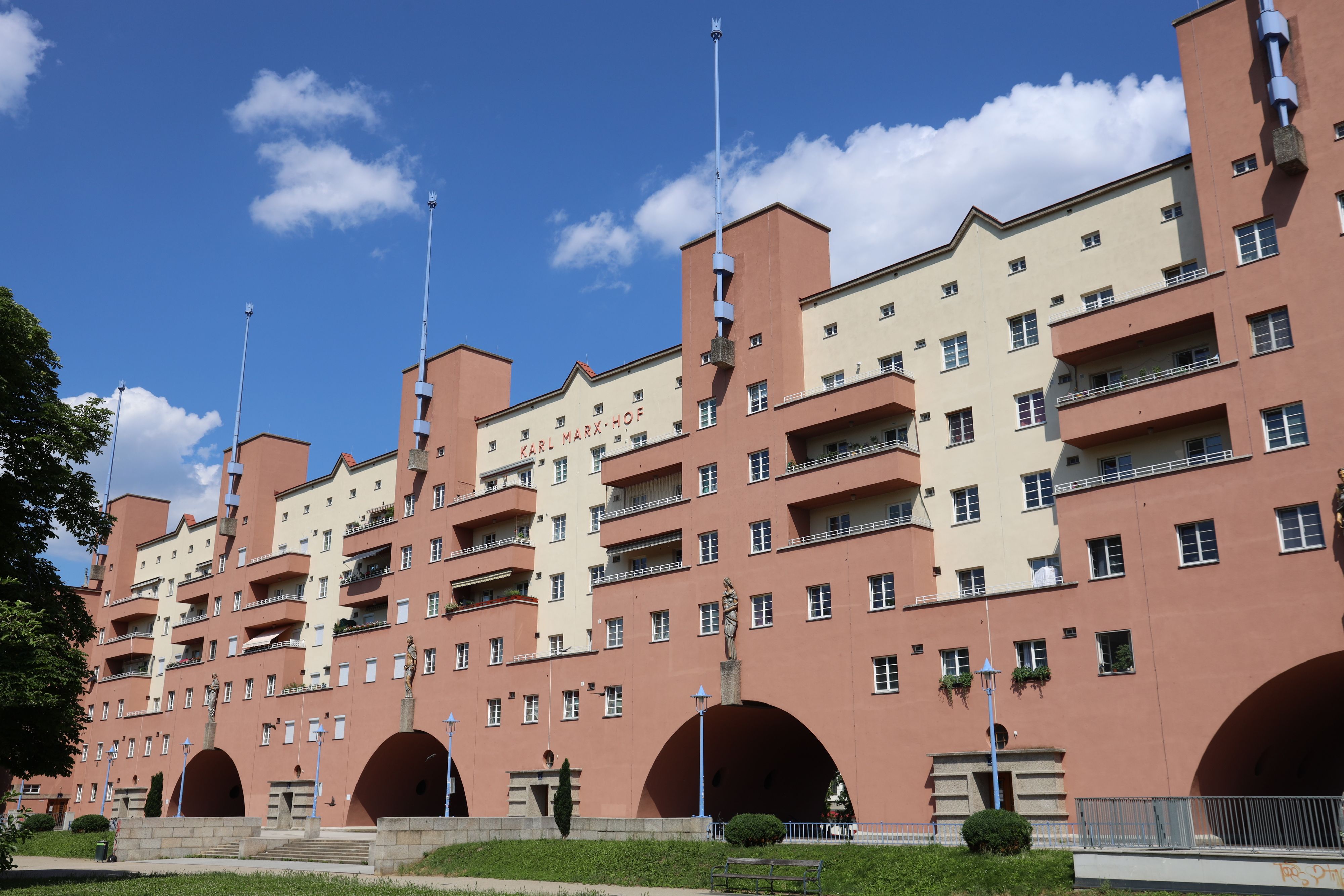 Der Karl Marx Hof in Wien-Döbling (Symbolfoto)