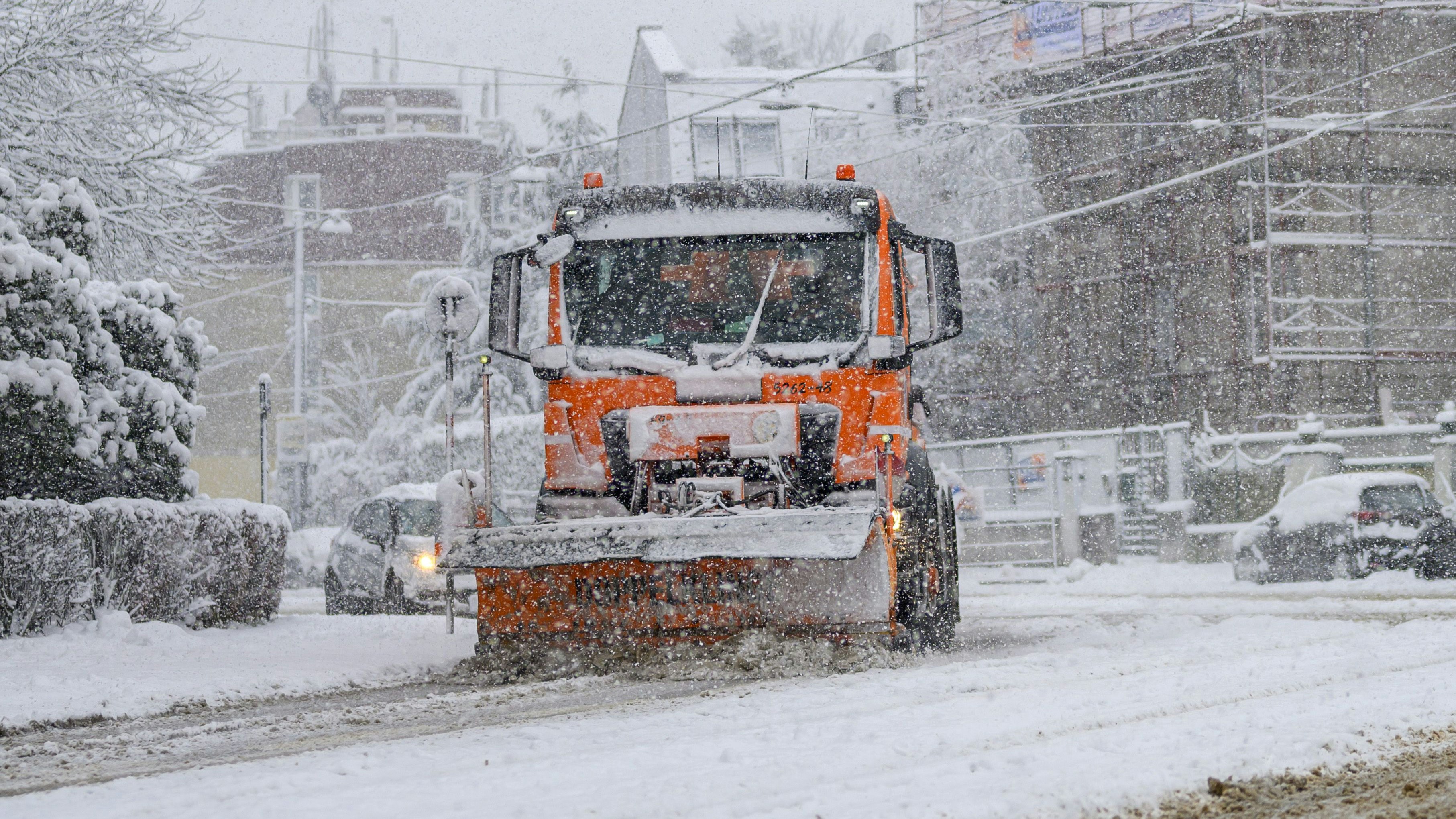 Der Winterdienst hat in Österreich alle Hände voll zu tun.