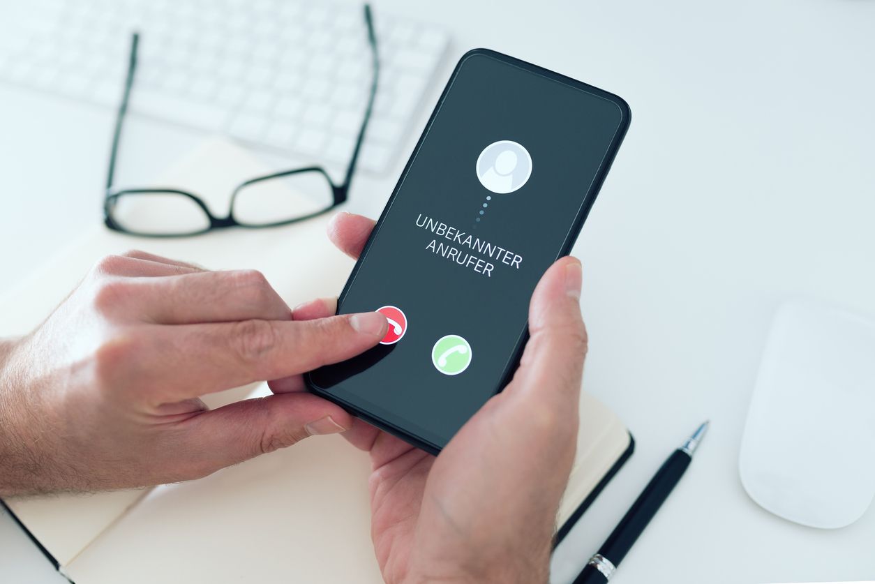 Bei unbekannten Anrufern immer besonders auf der Hut sein. (Symbolbild)
