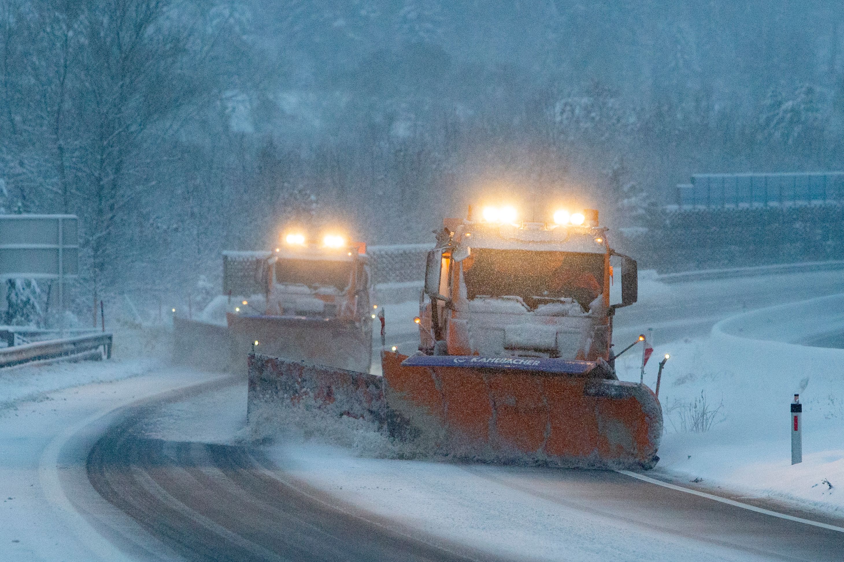 Der Winterdienst wird auch in den nächsten Tagen gefragt sein.